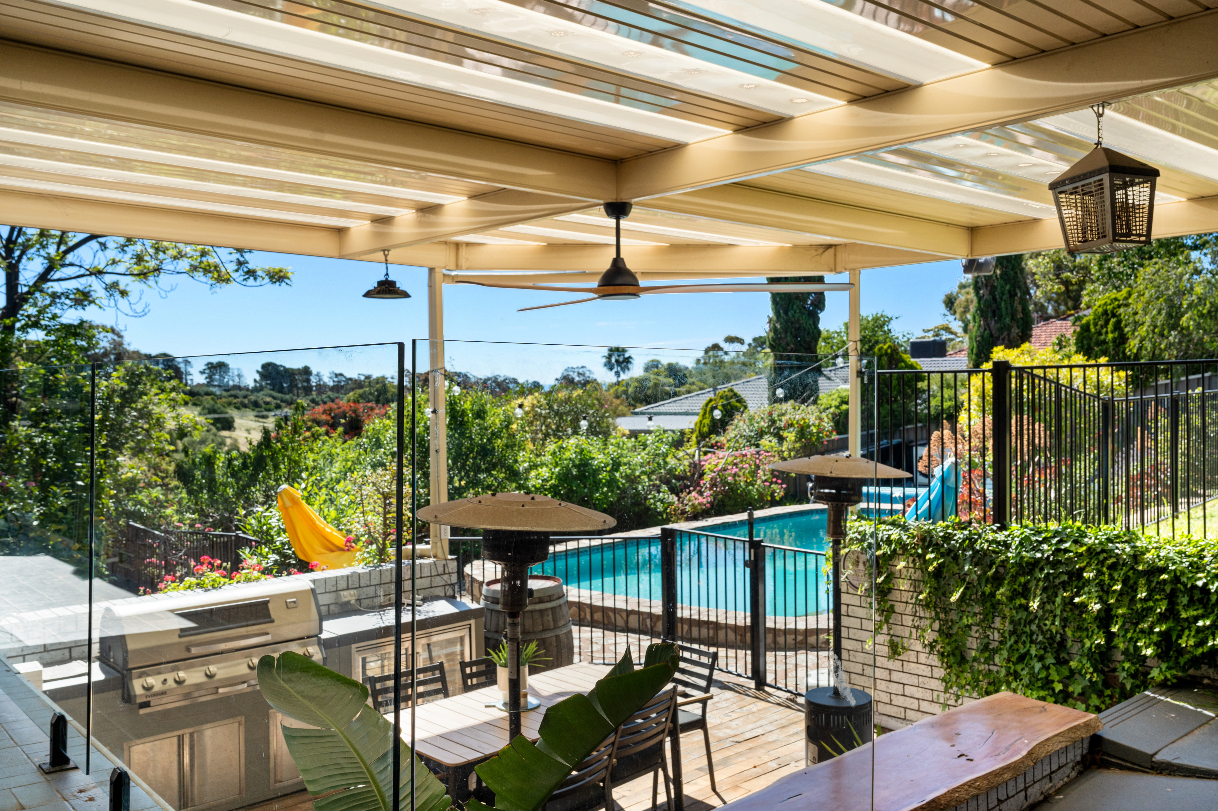 2 Regano Road, Flagstaff Hill