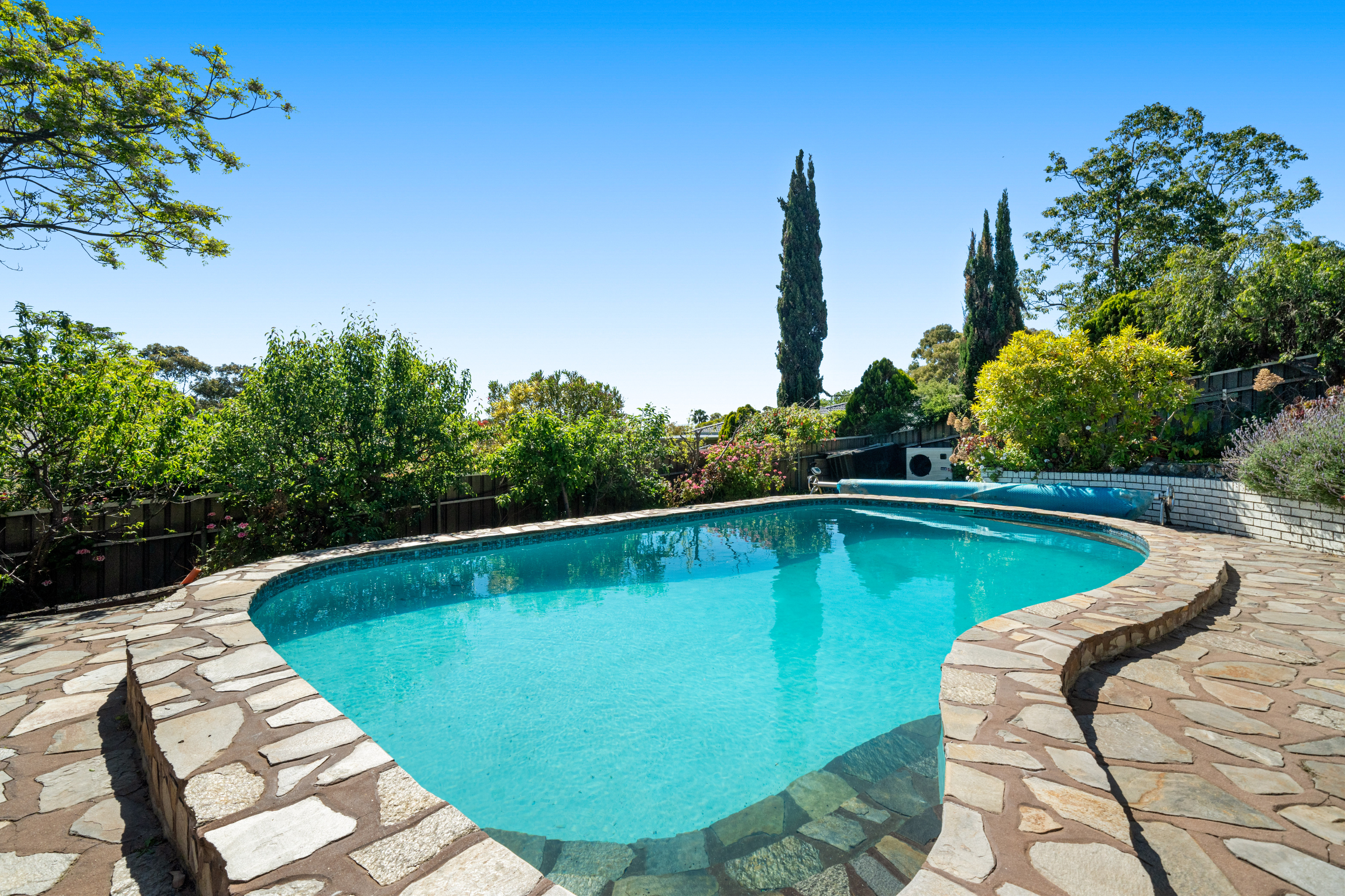 2 Regano Road, Flagstaff Hill