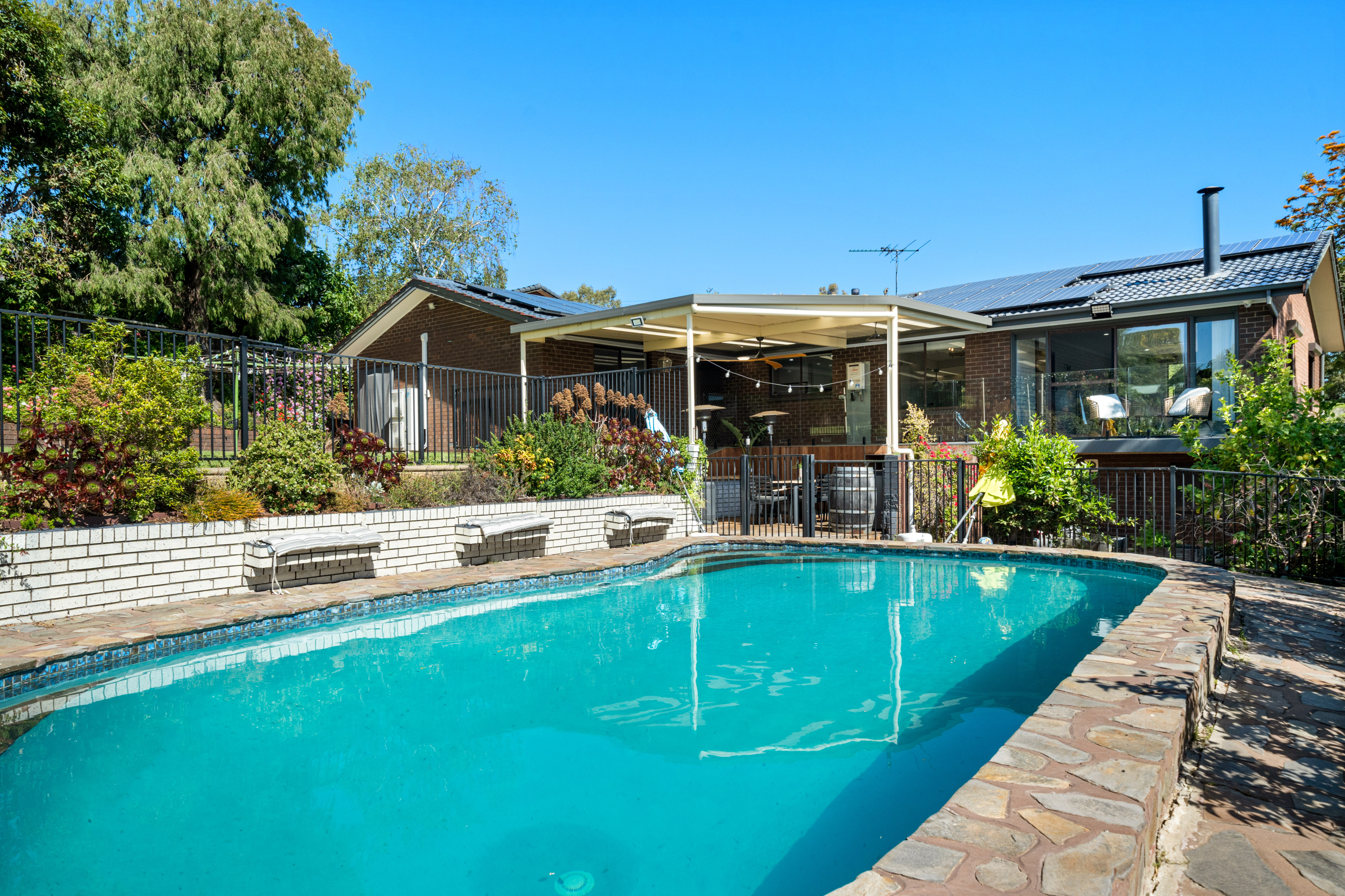 2 Regano Road, Flagstaff Hill