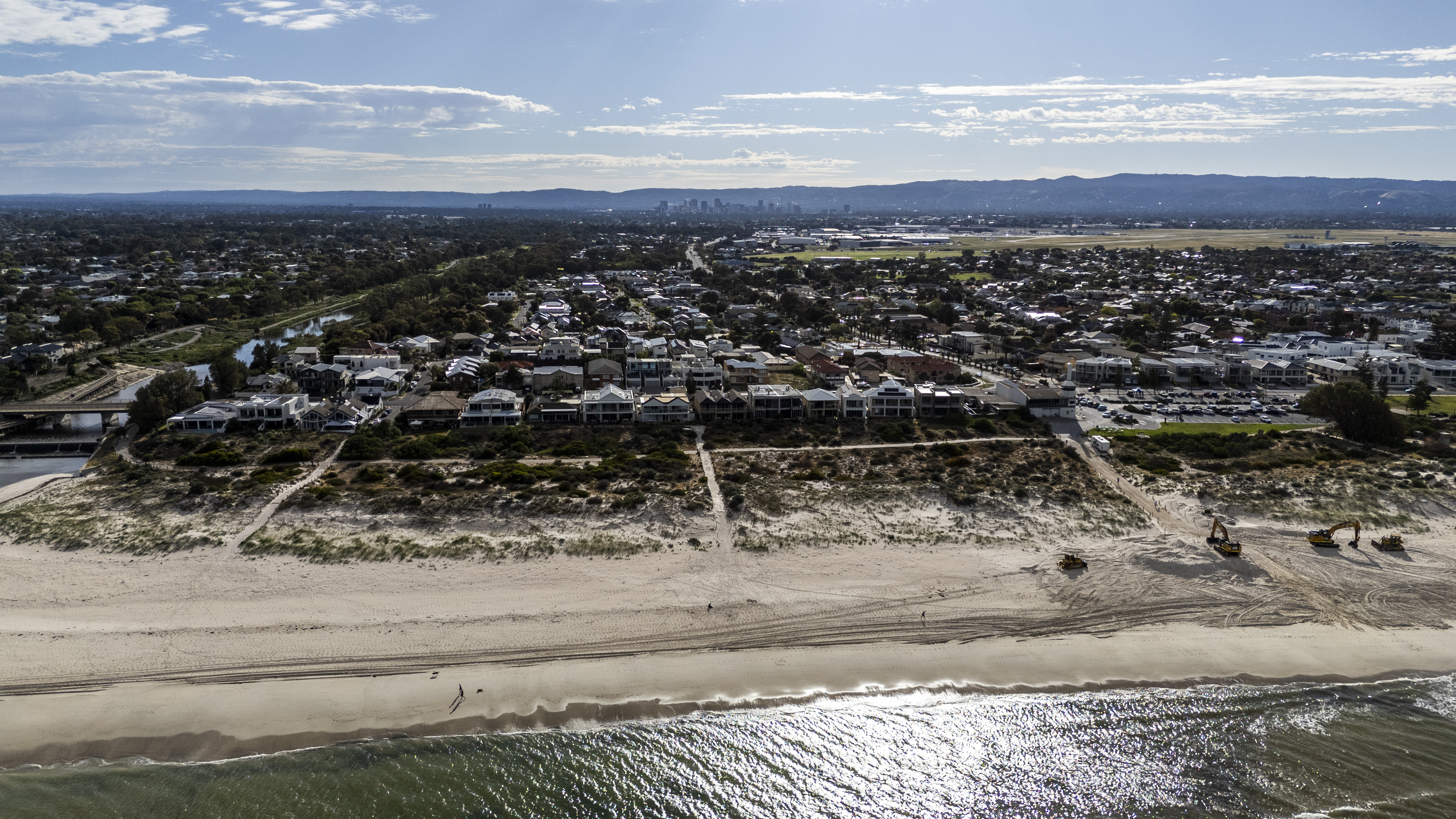 2 / 5 Clegowie Street, West Beach