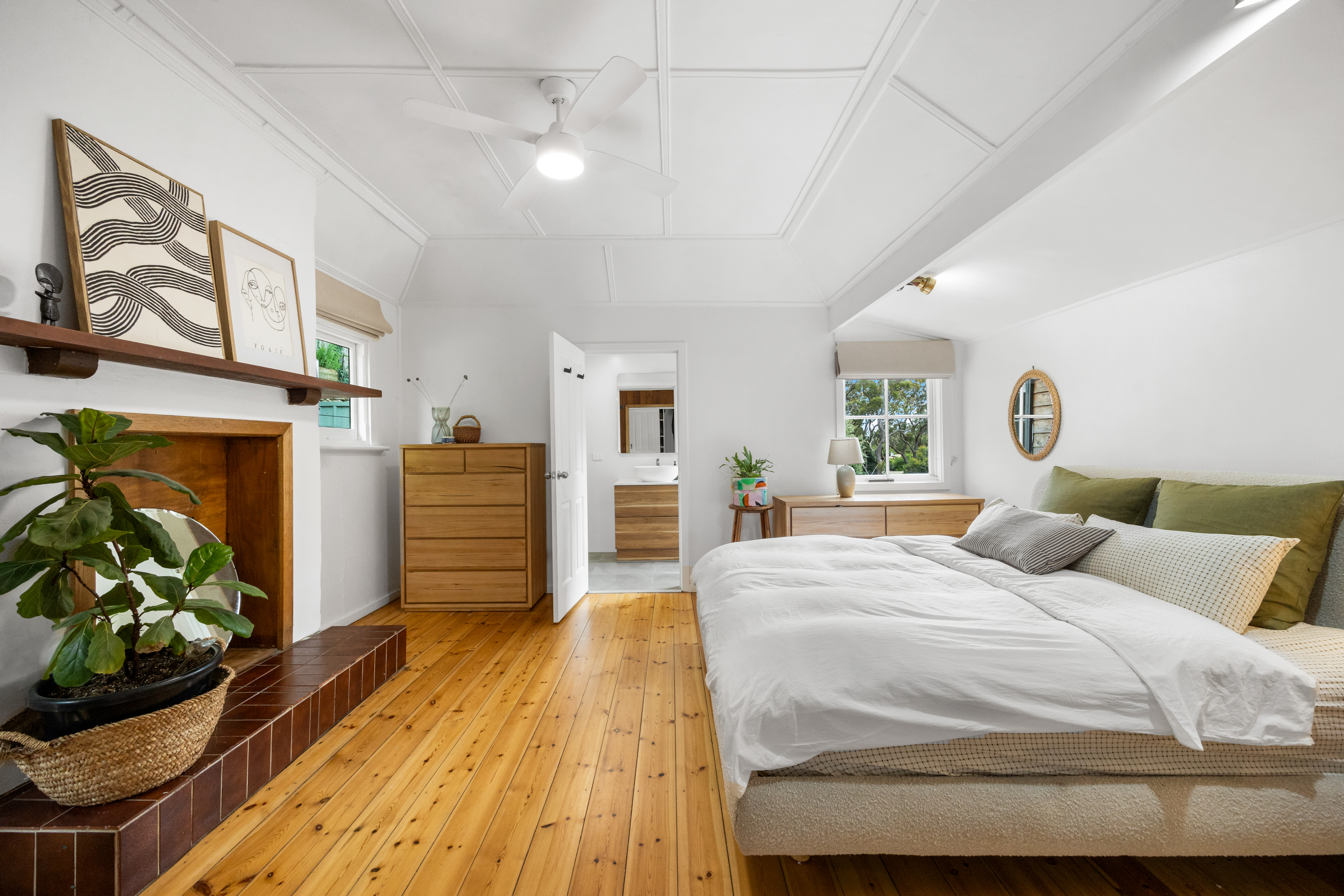 22 George Avenue, Crafers West