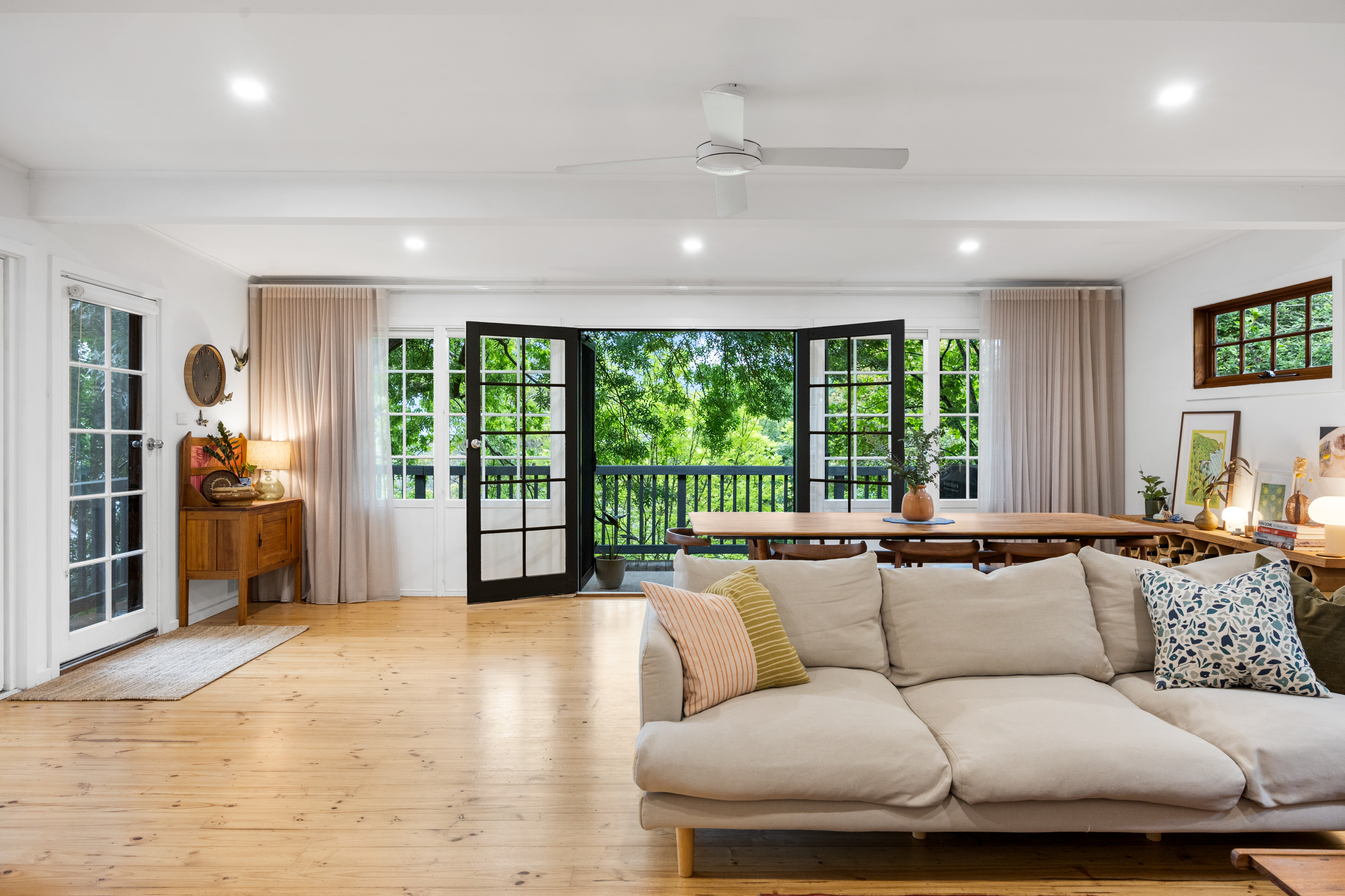 22 George Avenue, Crafers West