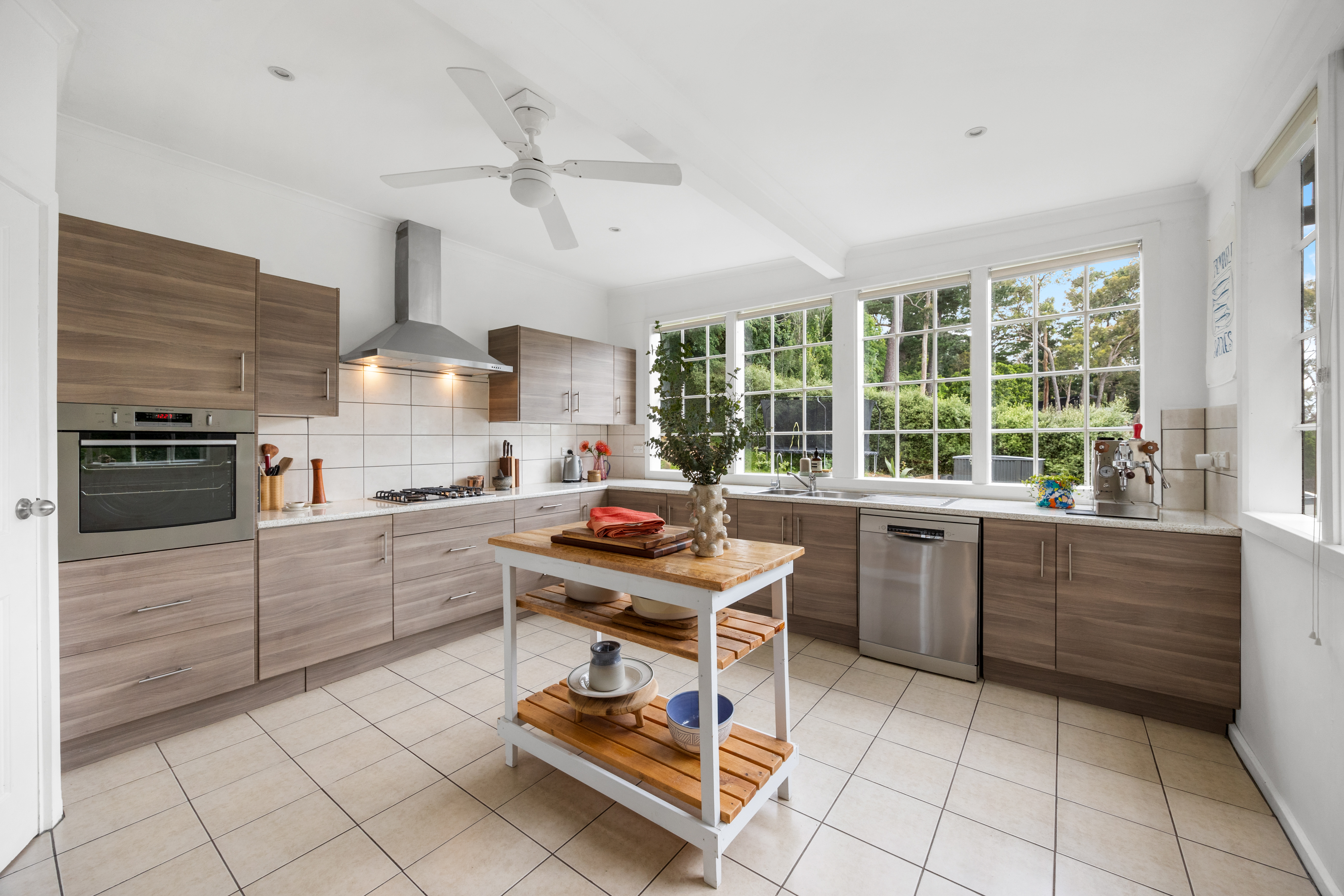 22 George Avenue, Crafers West