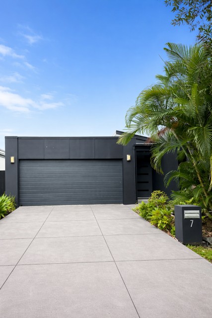 Seller of house Mountain Creek