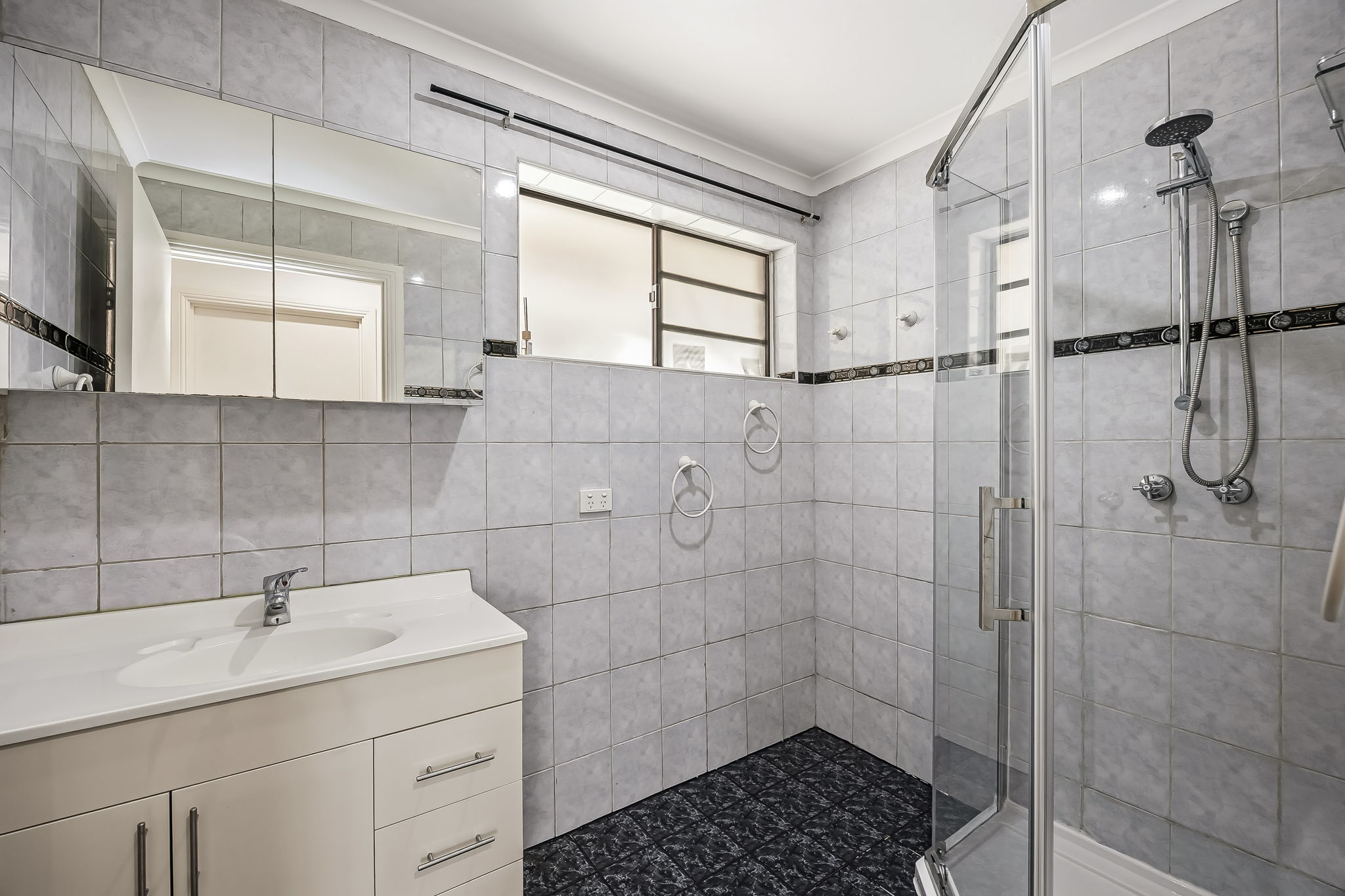 6 Cairney Place, Paralowie