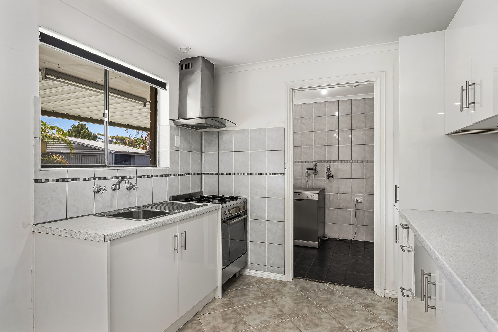 6 Cairney Place, Paralowie