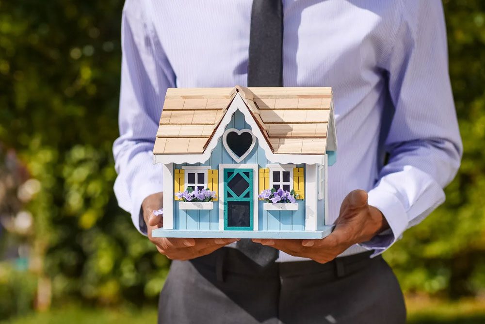 Selecting the Right Property Manager in Aura