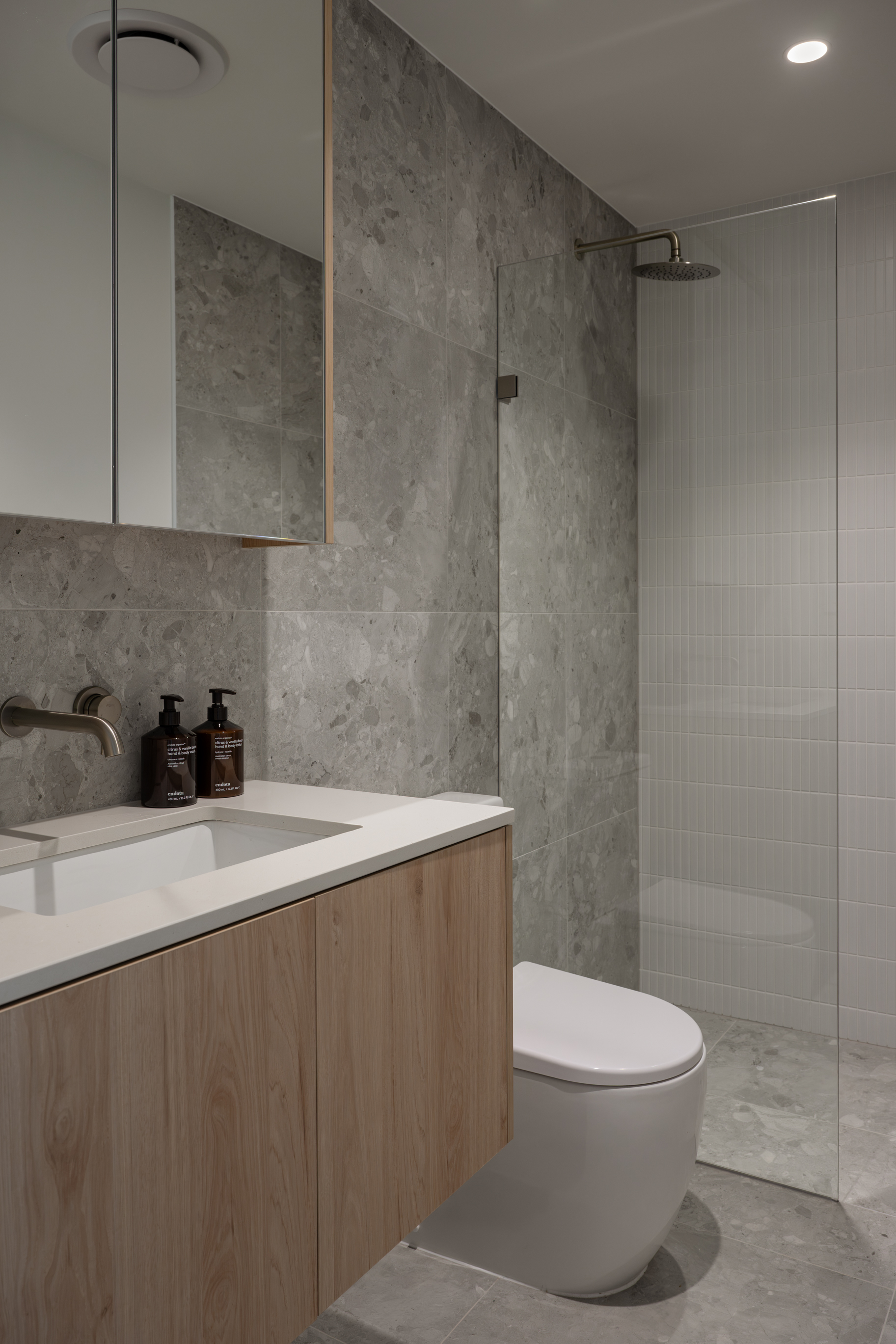 403 / 10 Railway Terrace, Mile End