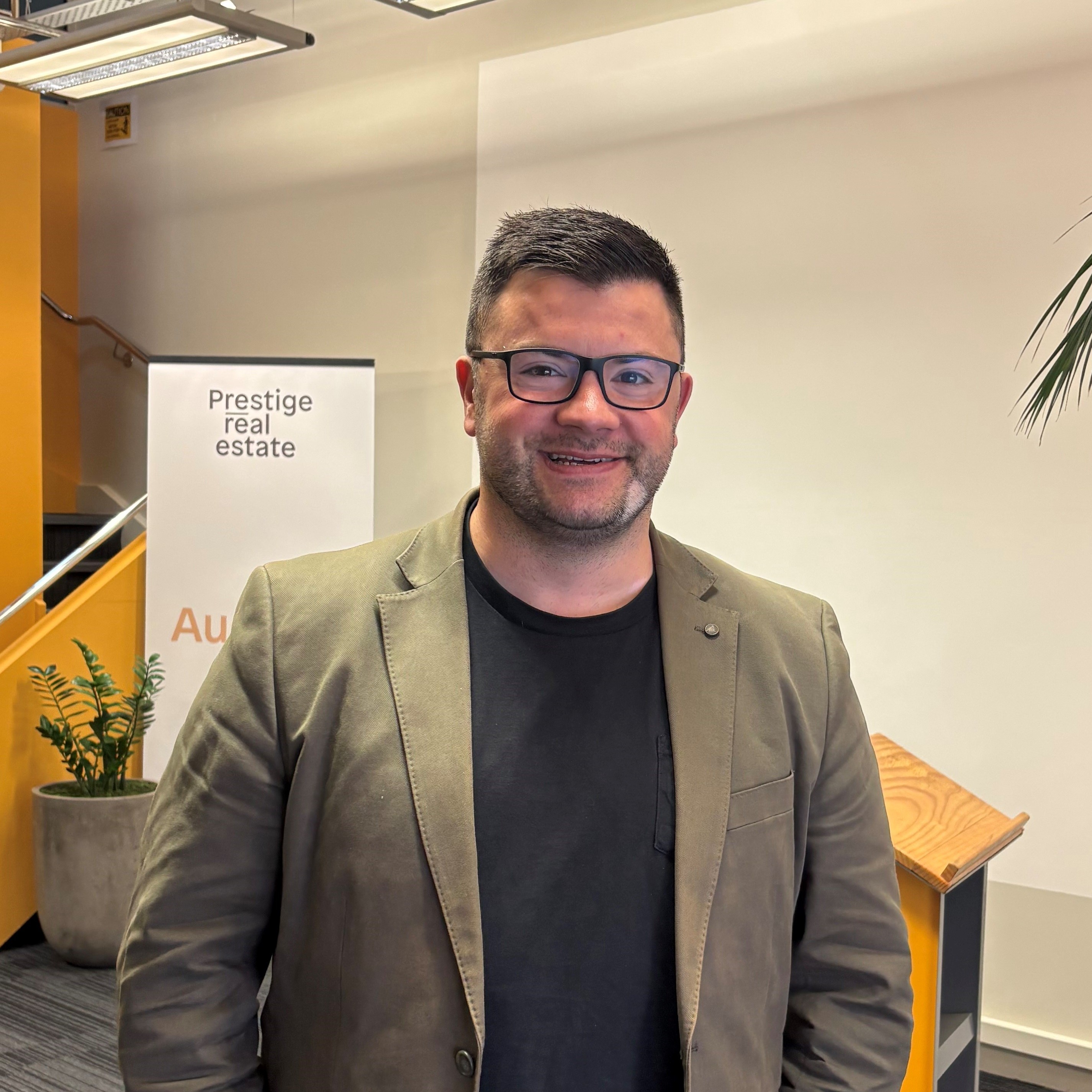 Communication & Experience are key!