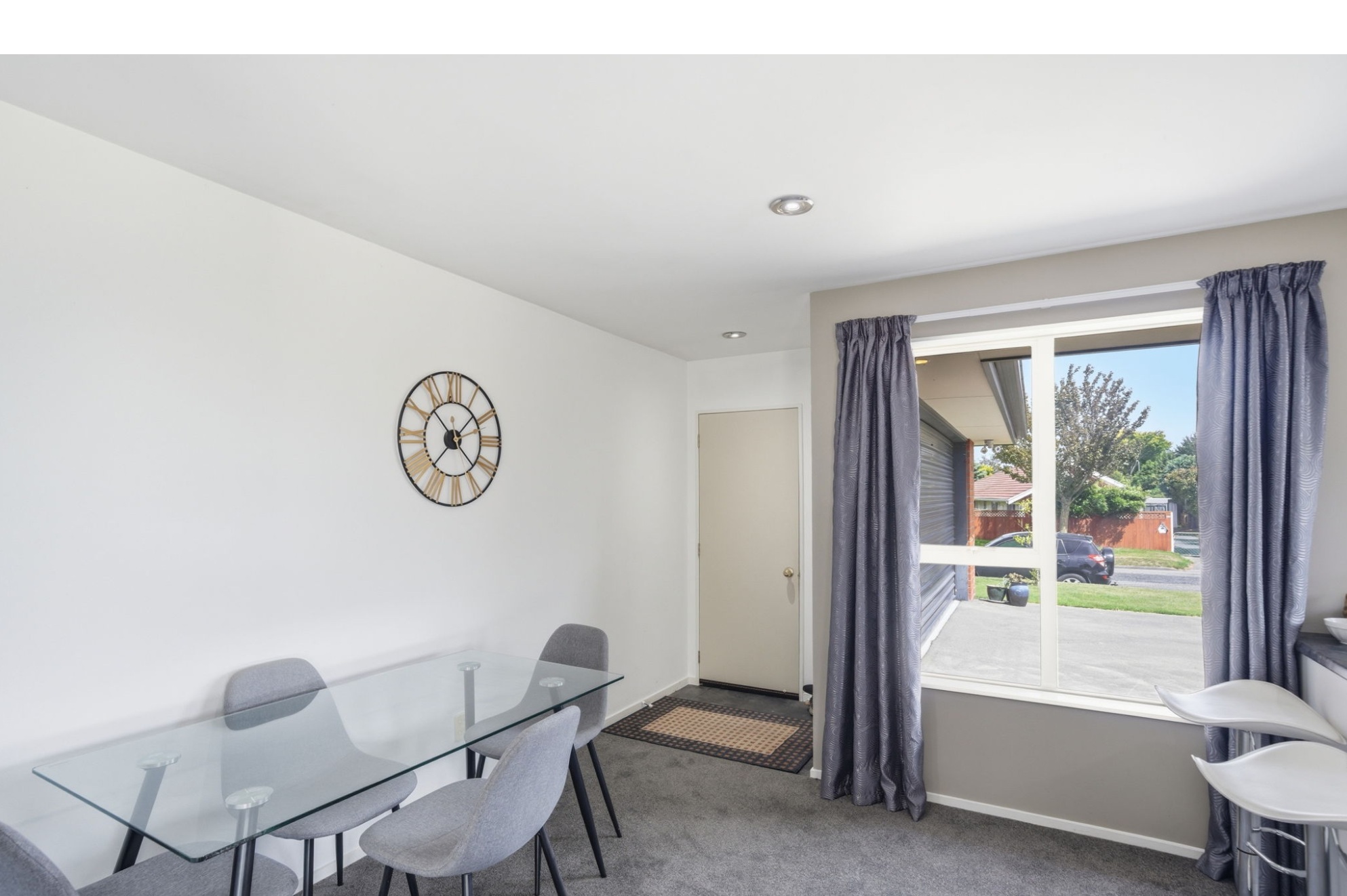 Home + Huge Garage = Endless Potential property photo 5