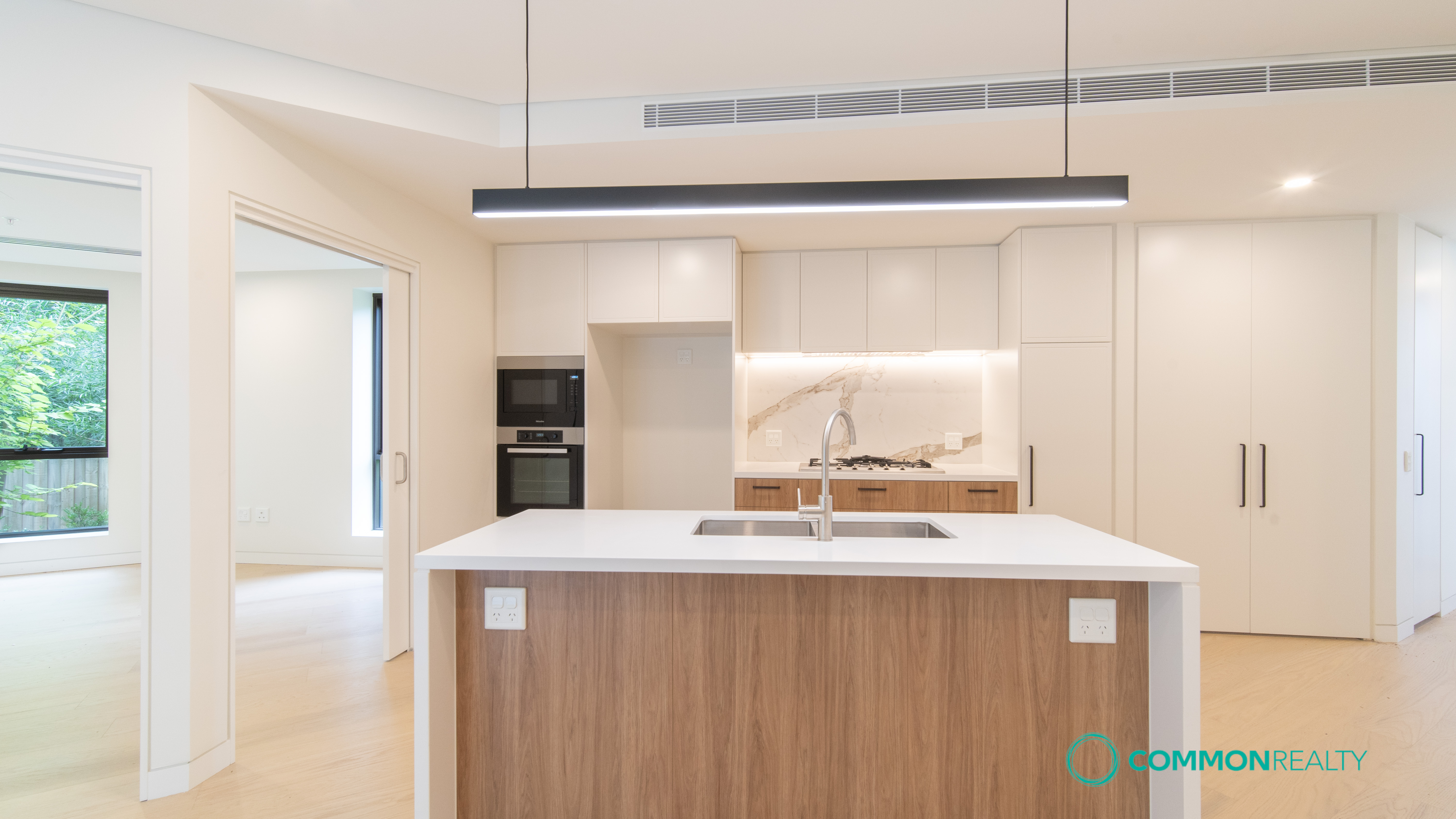 Modern 4 Bedroom Townhouse Living at Greenview - photo 2