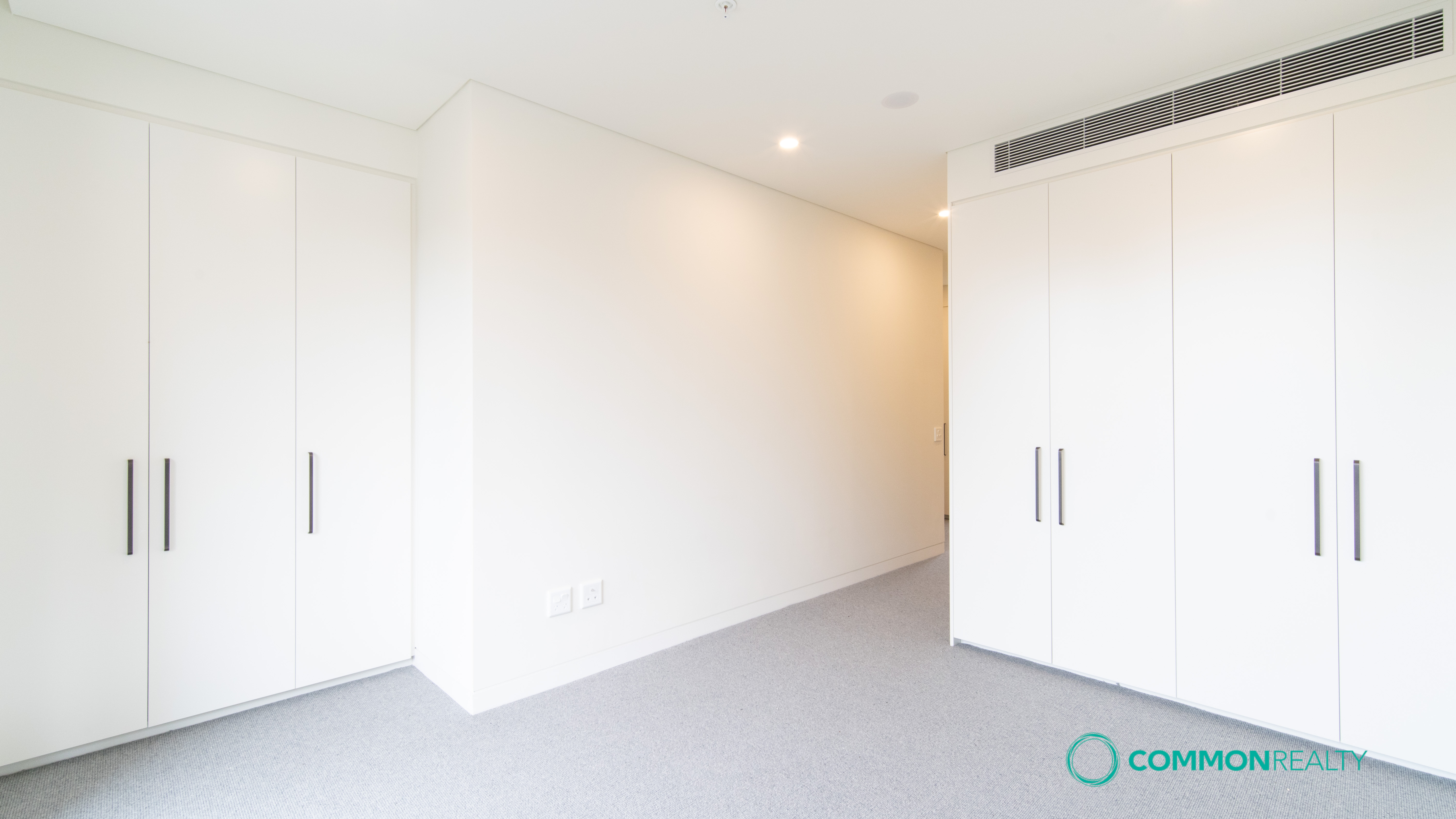 Modern 4 Bedroom Townhouse Living at Greenview - photo 11