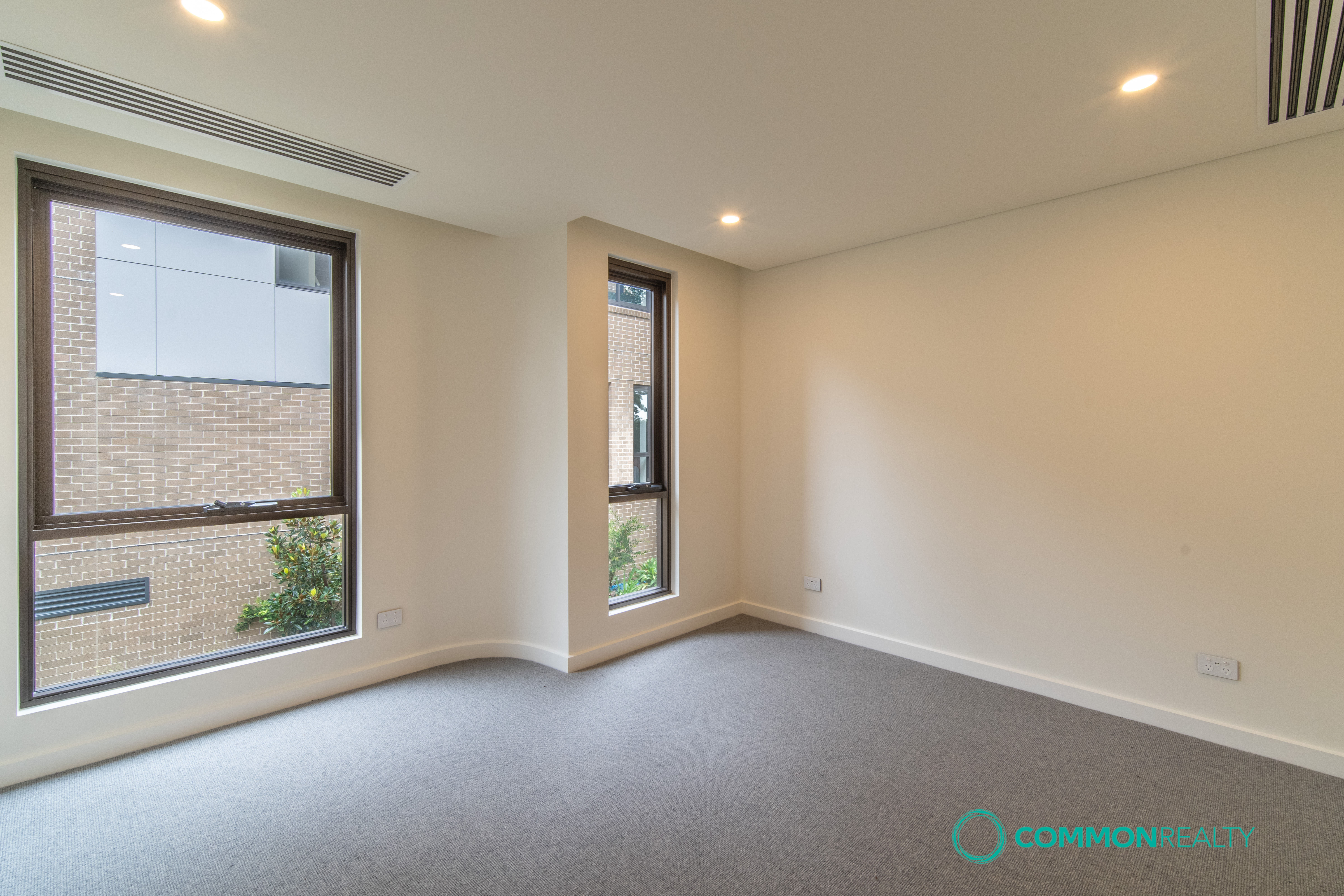 Modern 3 Bedroom Townhouse Living at Greenview - photo 7
