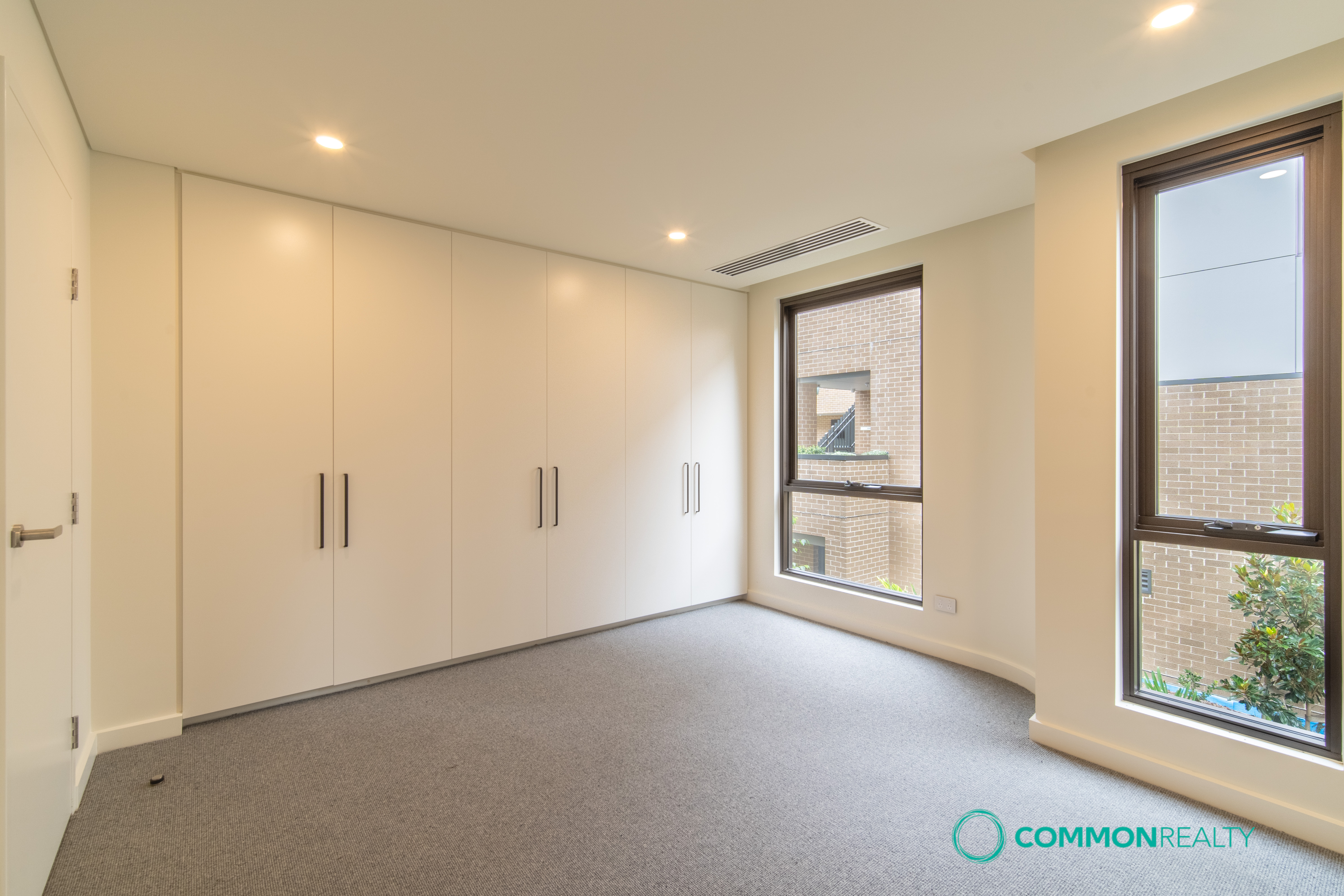Modern 3 Bedroom Townhouse Living at Greenview - photo 9