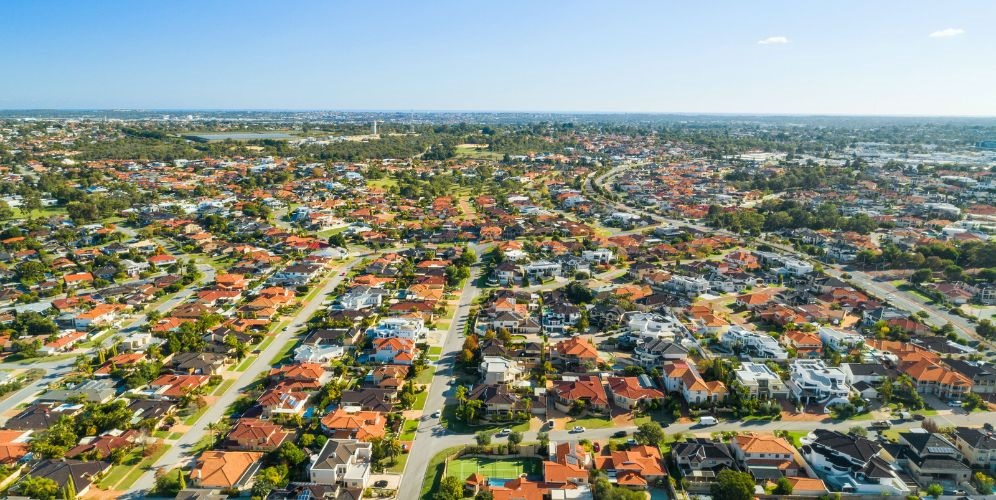 Only one in 10 houses selling for less than listing price