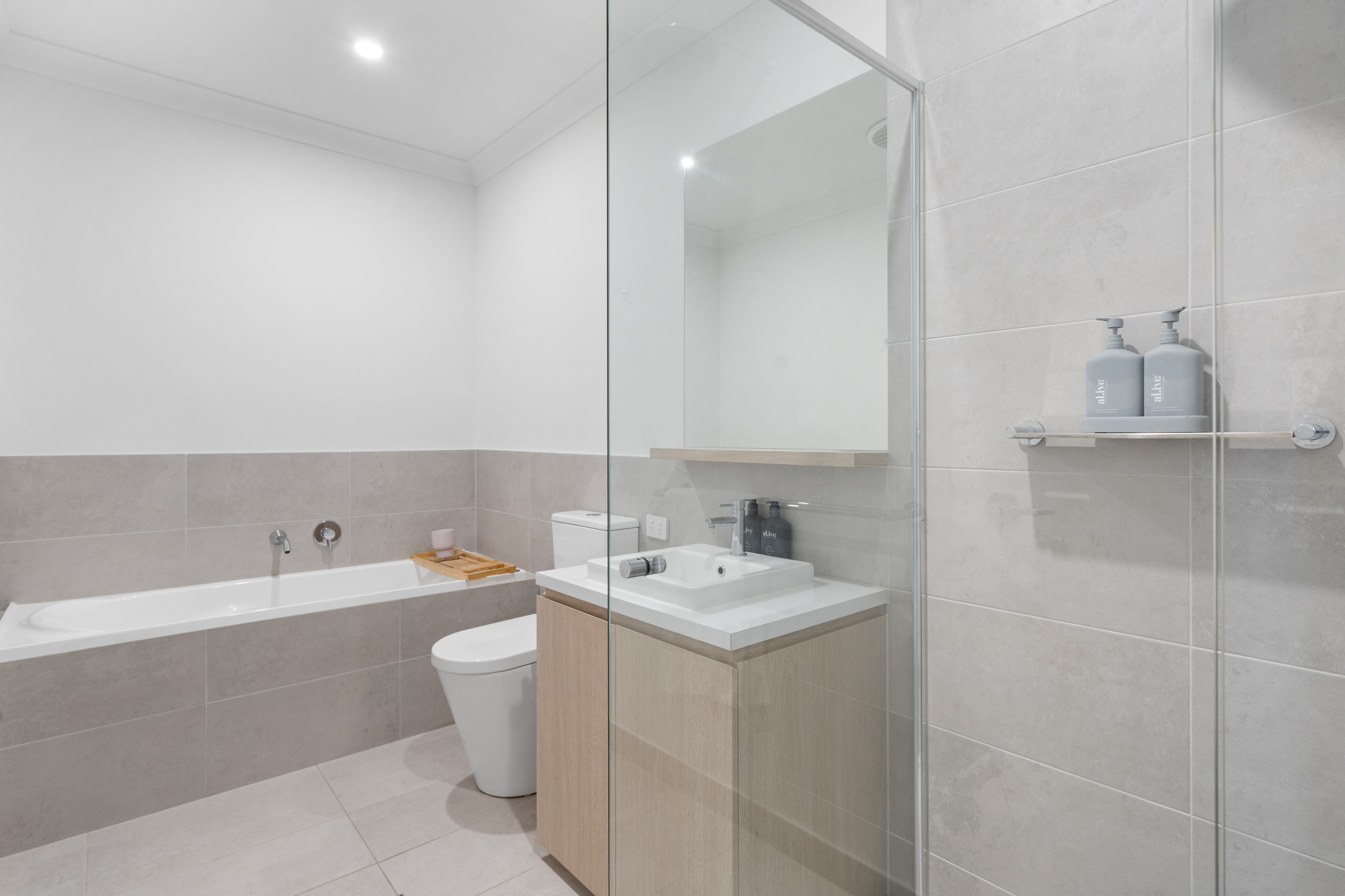 98 Wirra Drive, New Port