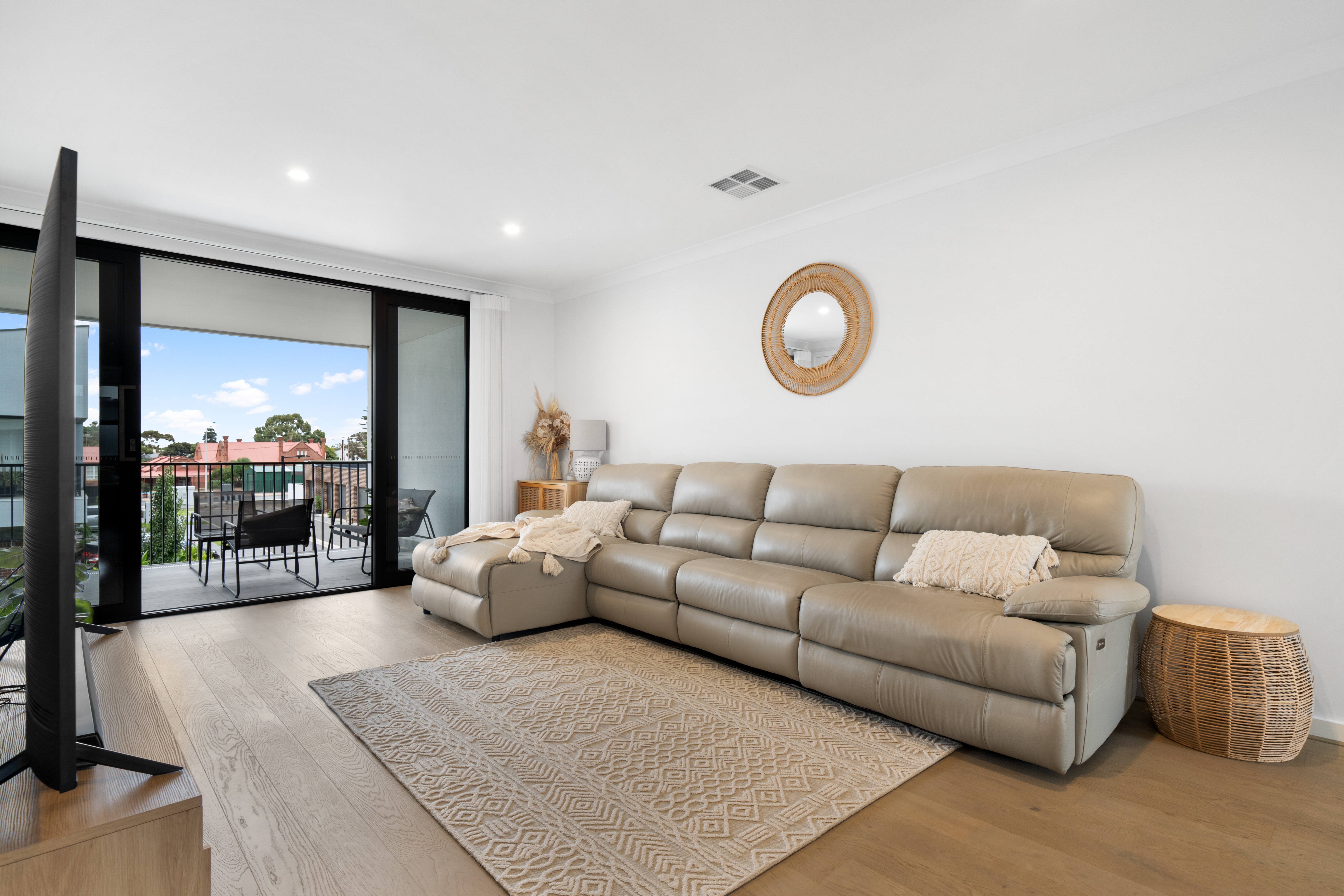 98 Wirra Drive, New Port