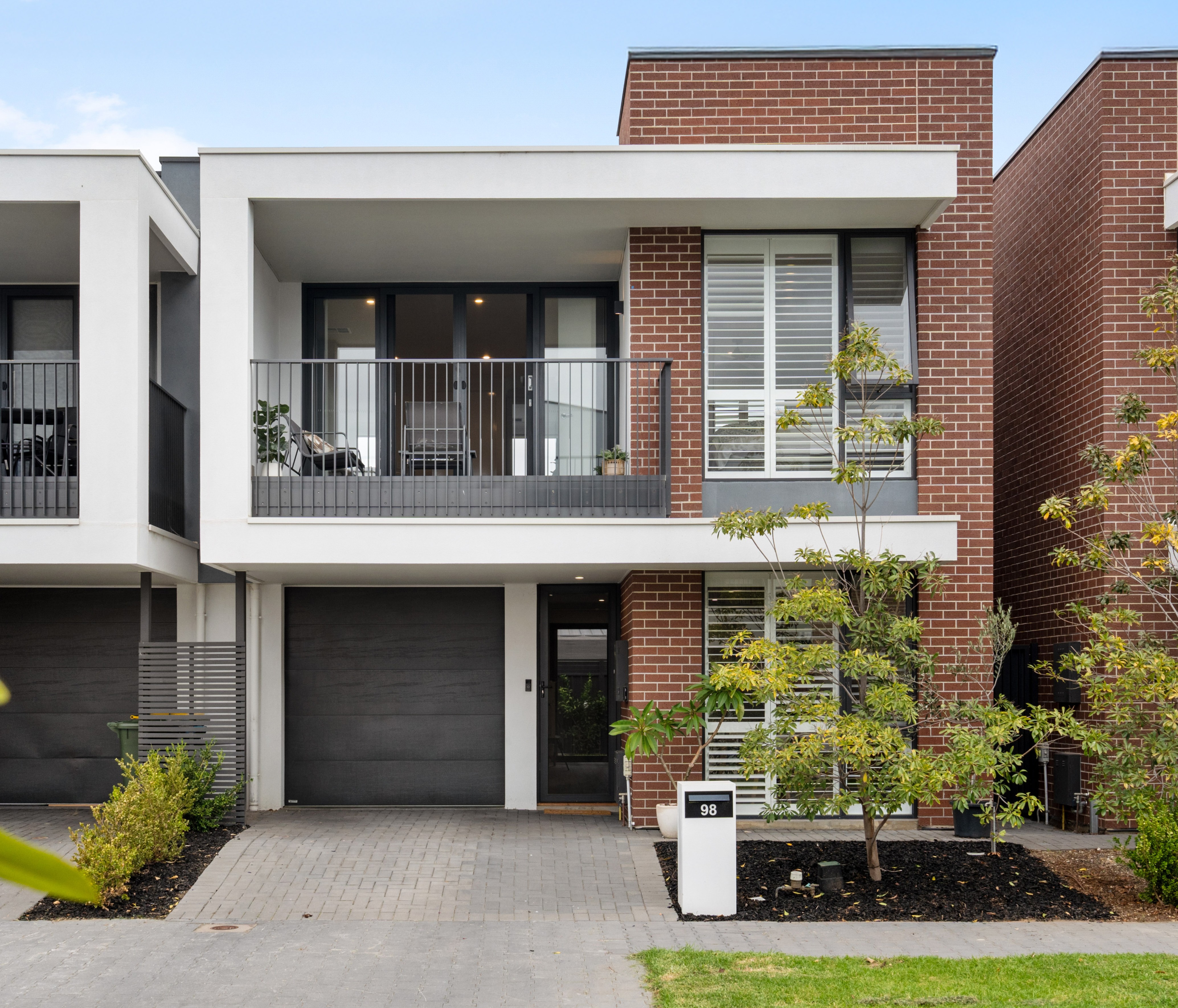 98 Wirra Drive, New Port