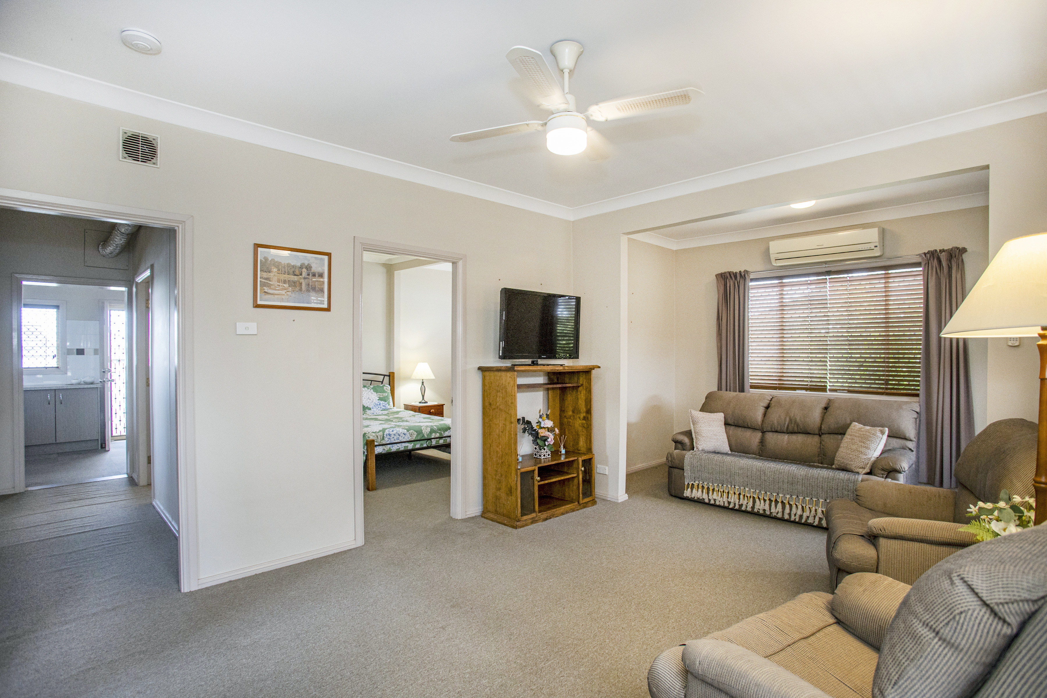 48 Fitzroy Ave Cowra
