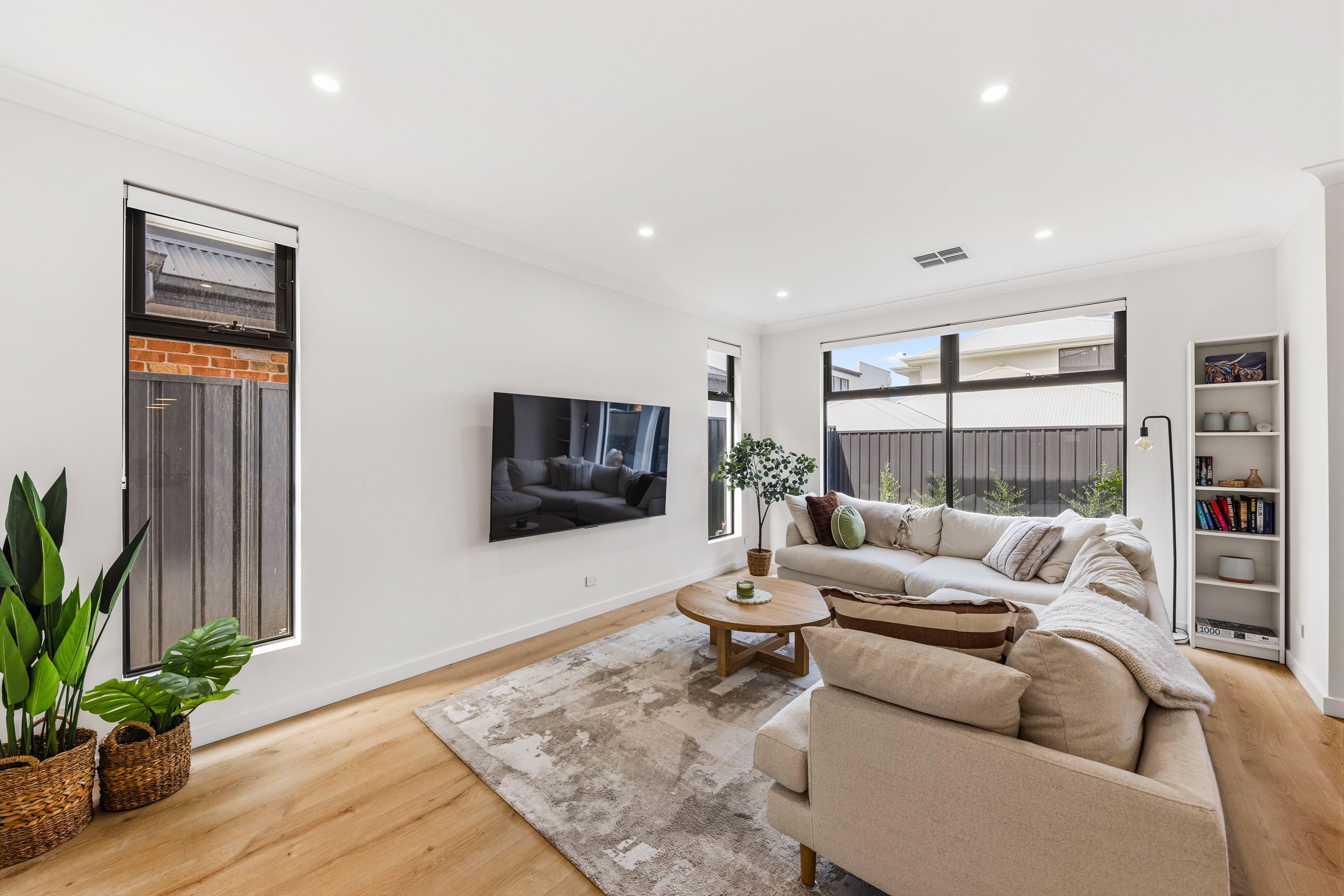 45 Graduation Parade, Taperoo