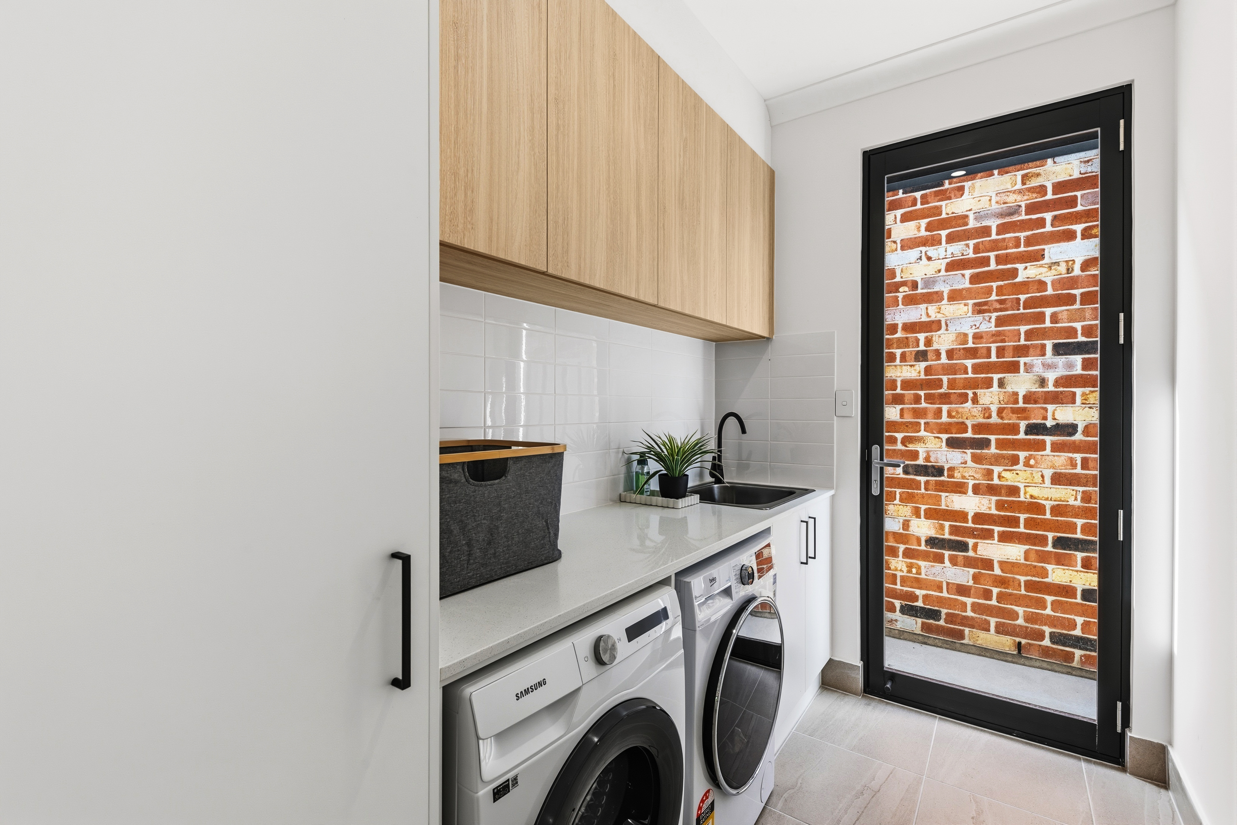 45 Graduation Parade, Taperoo