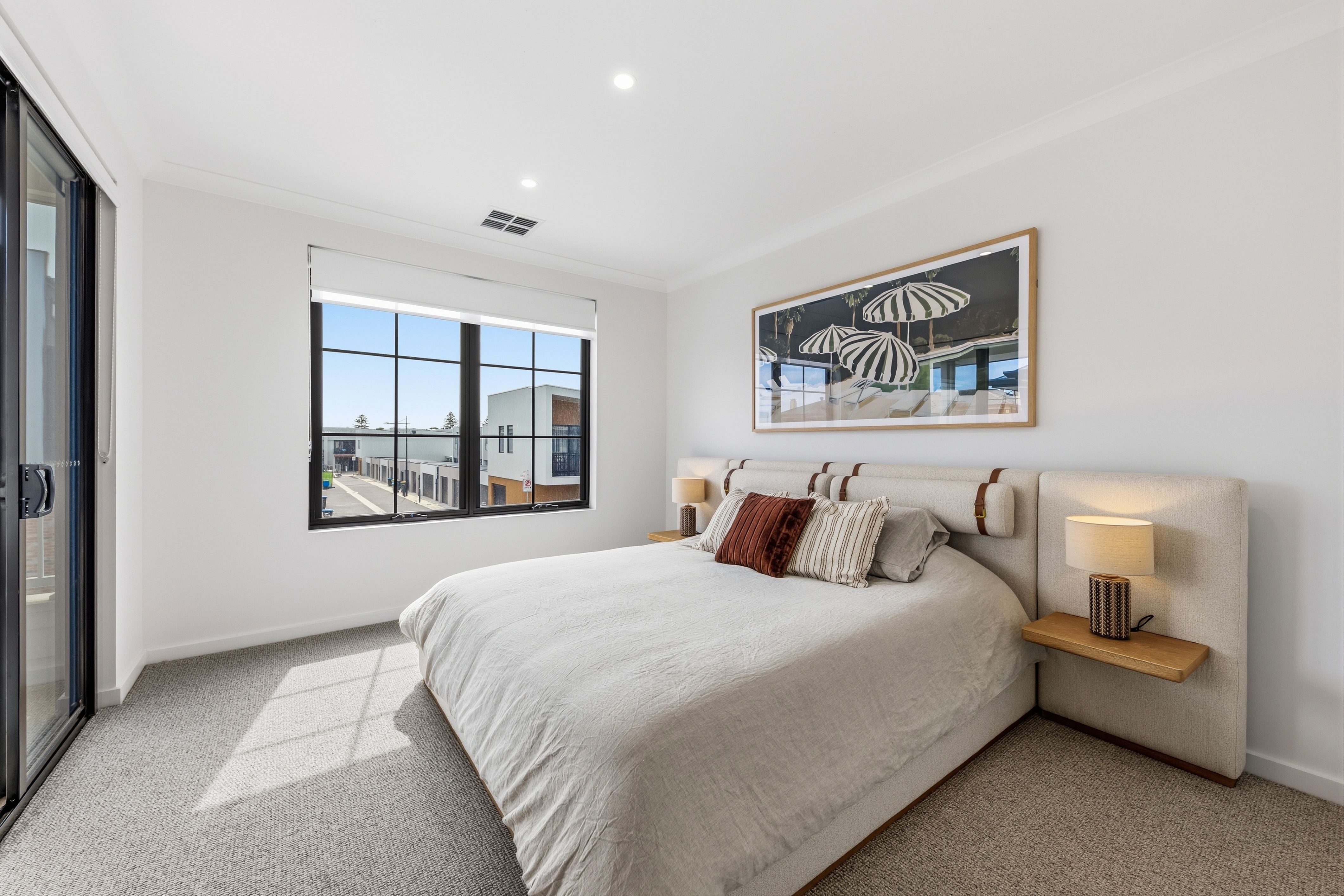 45 Graduation Parade, Taperoo