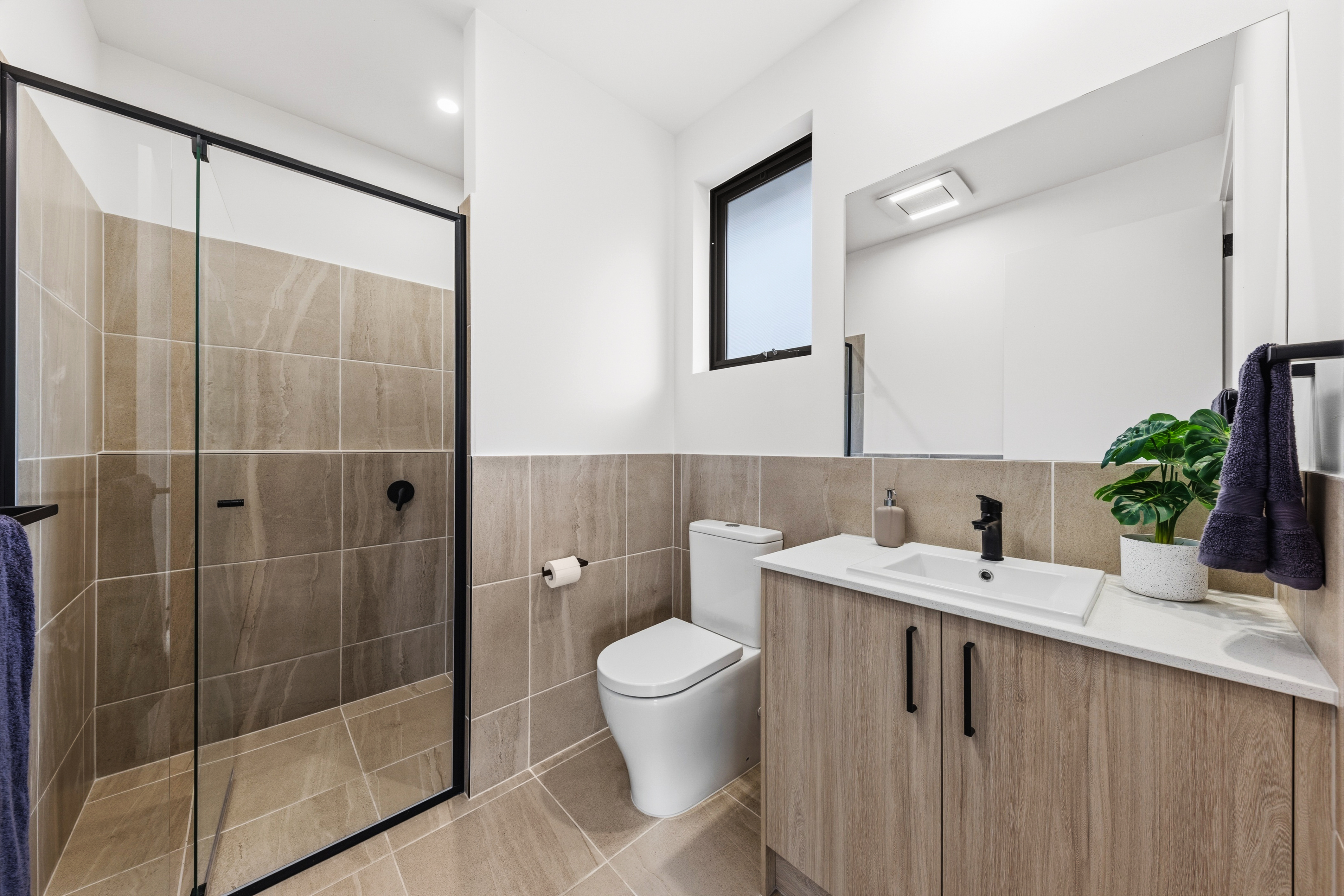 45 Graduation Parade, Taperoo