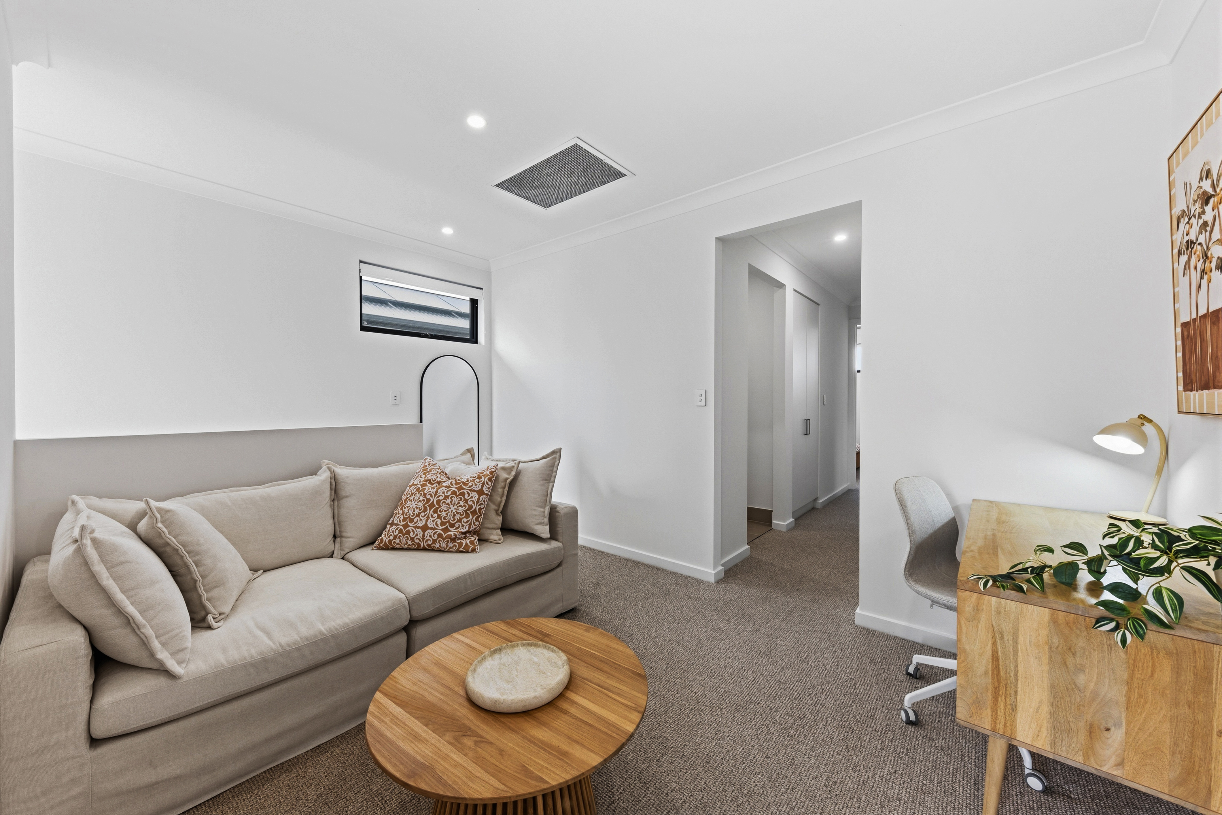 45 Graduation Parade, Taperoo