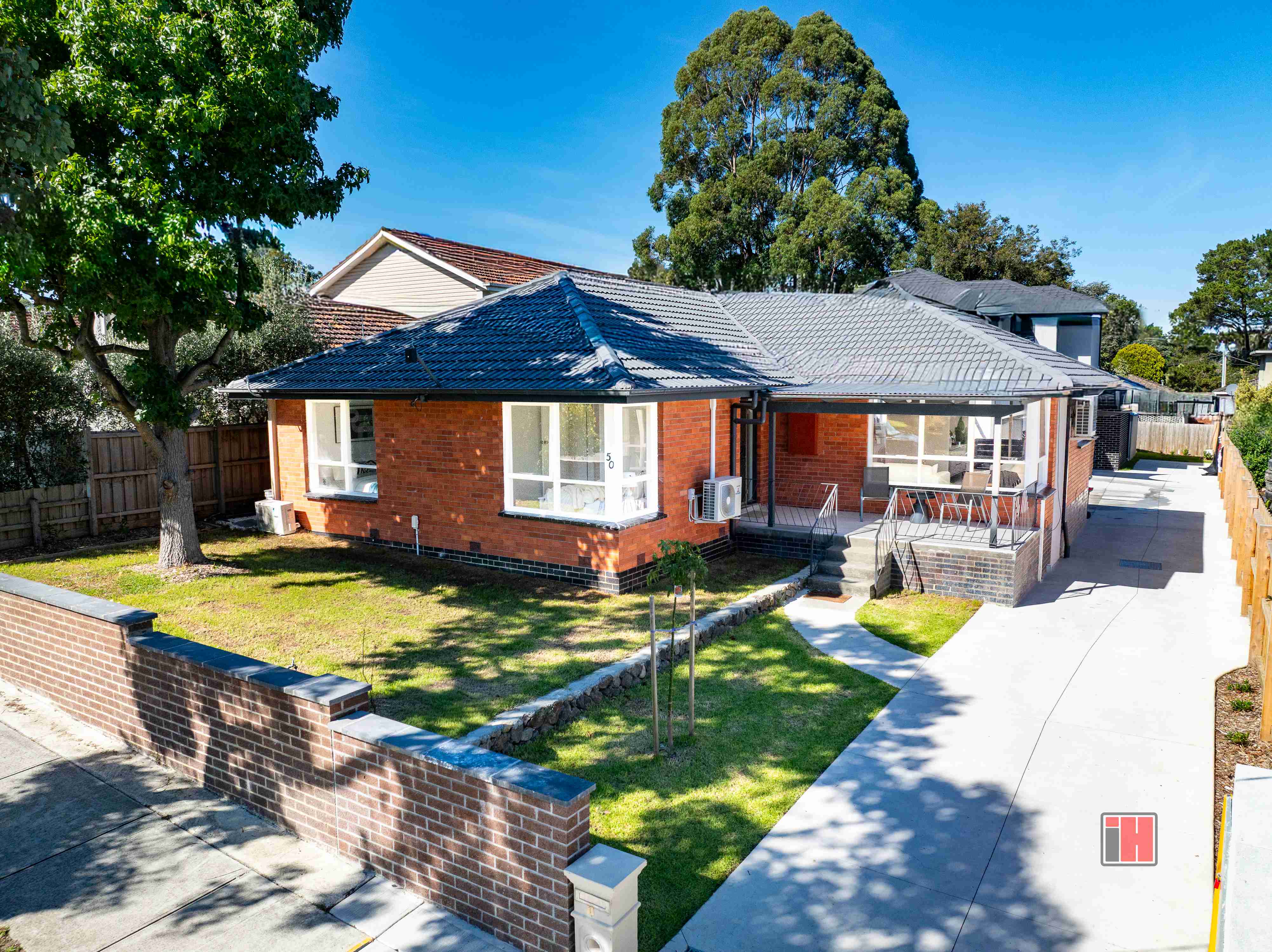 1 / 50 Edinburgh Road
