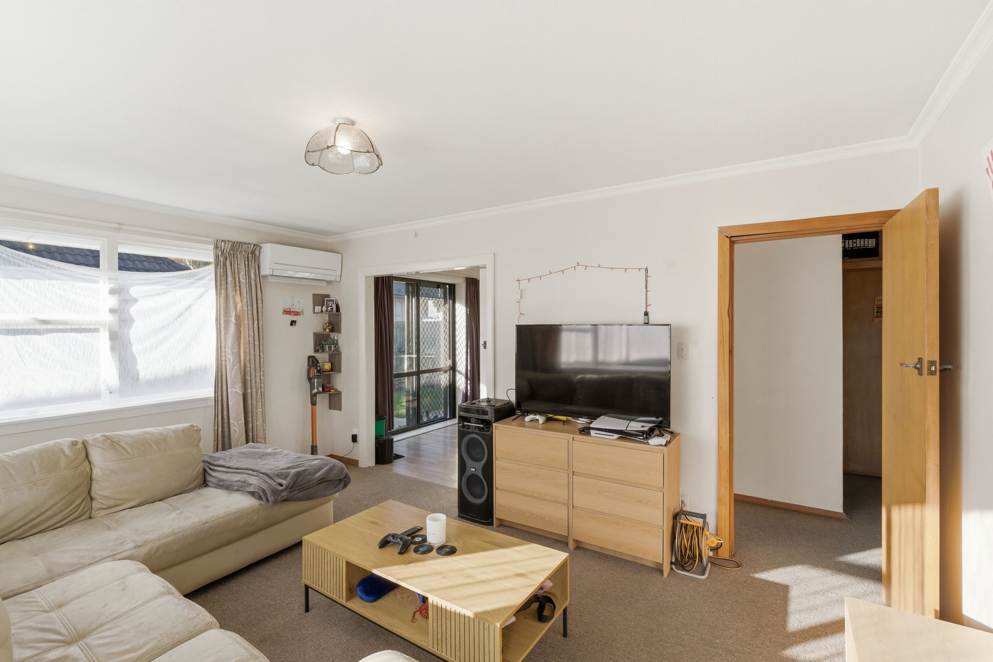 **Deadline Brought Forward** property photo 4