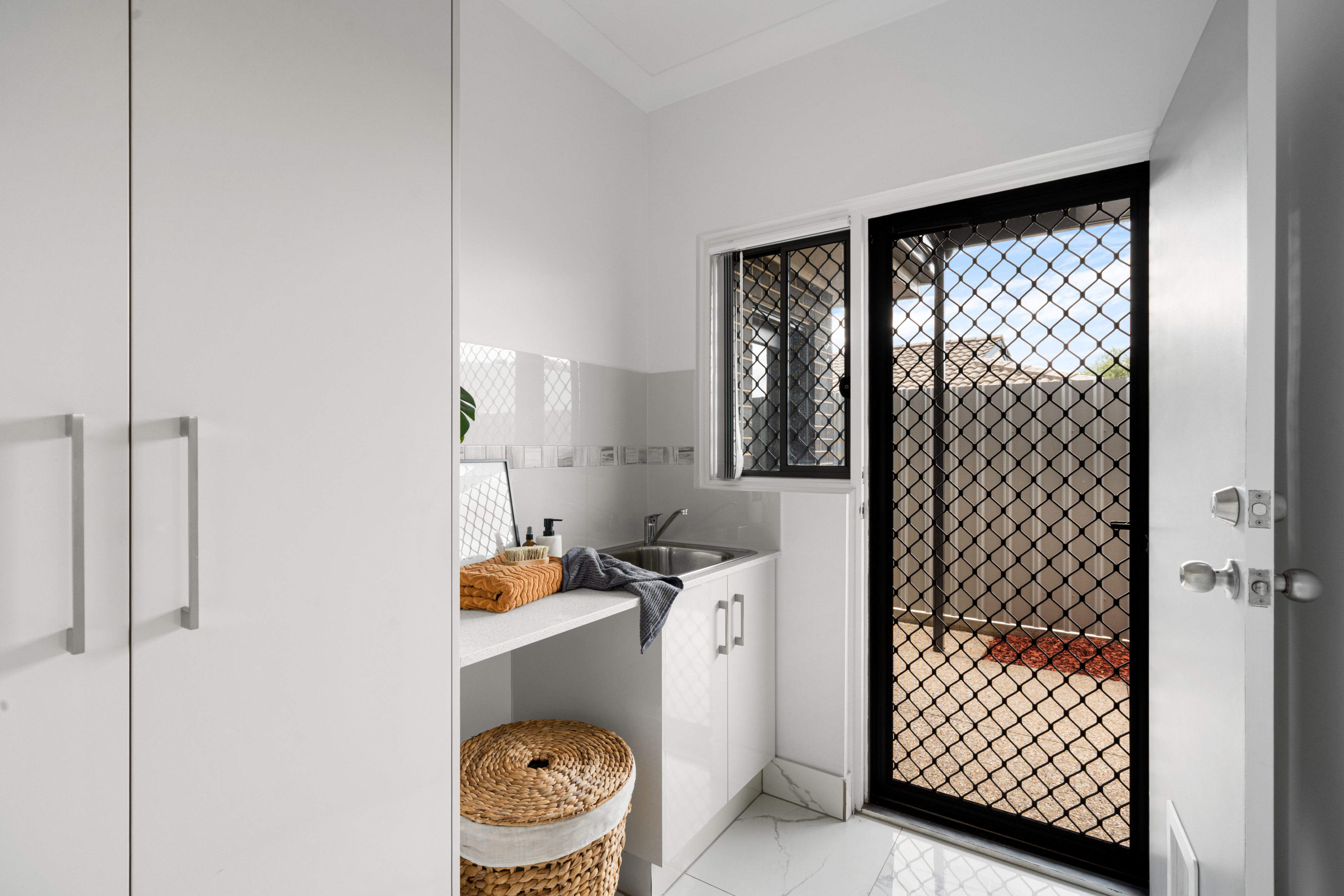 2 / 129 Commercial Road, Salisbury