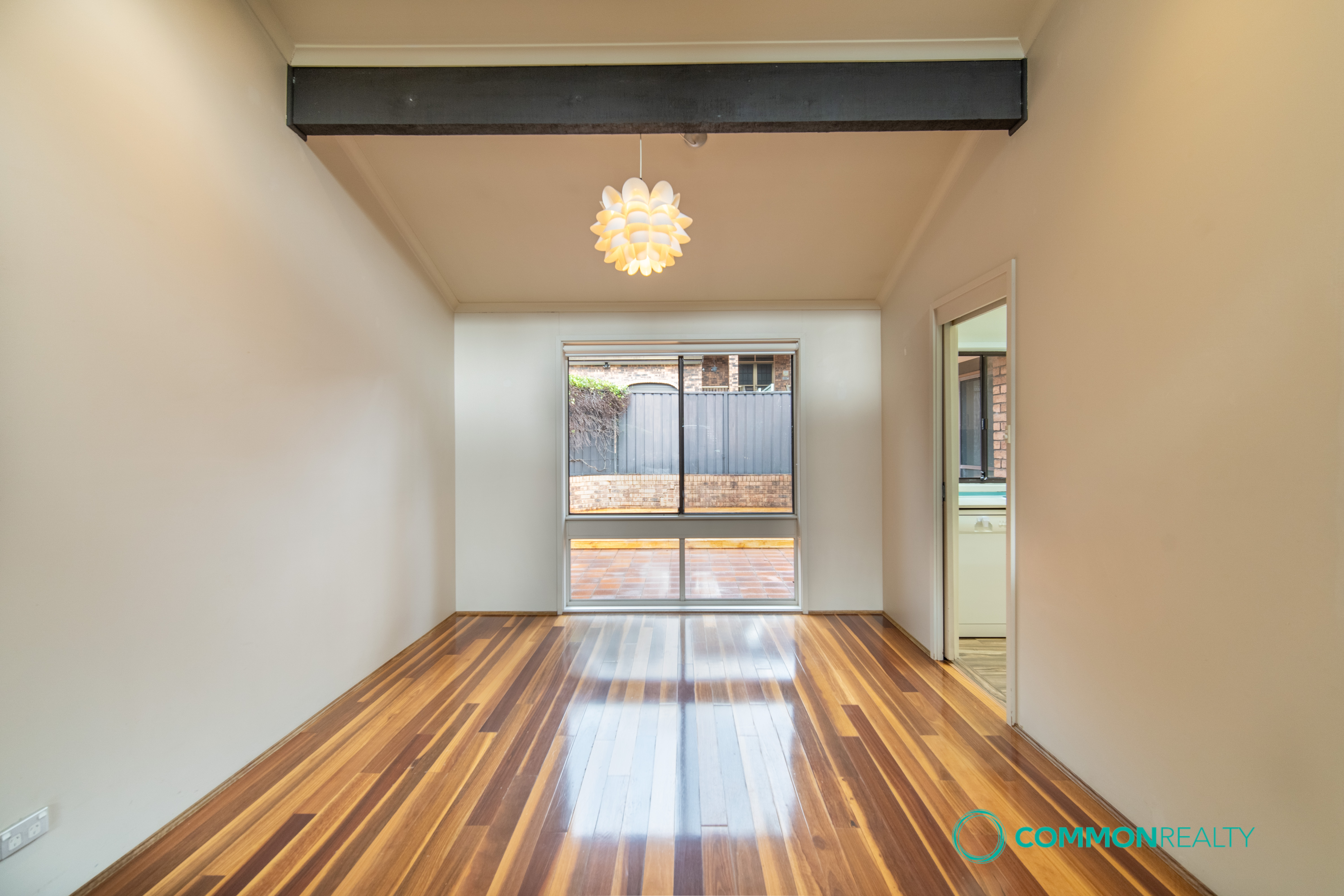 Convenient & Light-Filled Family Living in Chatswood - photo 4