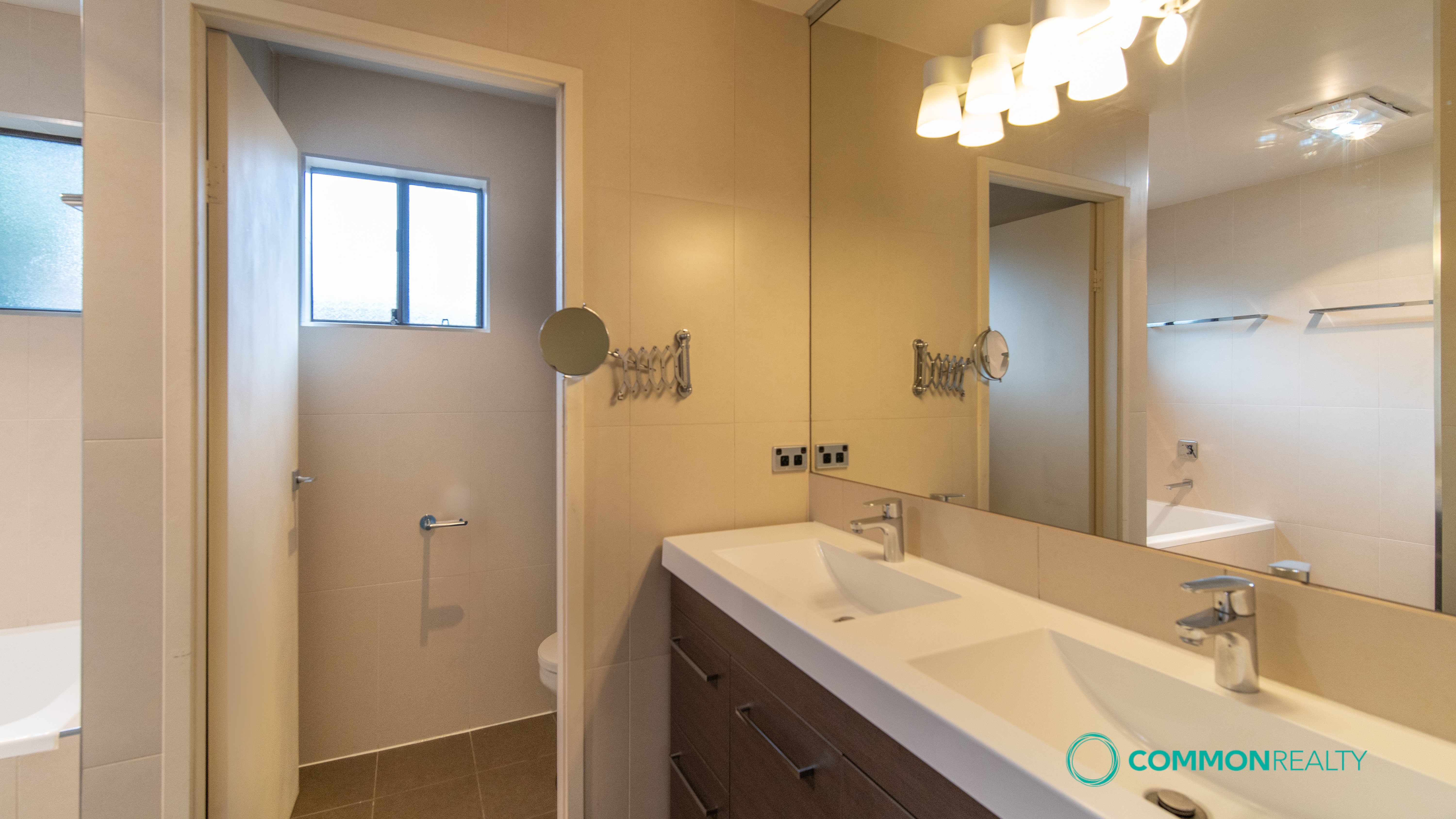 Convenient & Light-Filled Family Living in Chatswood - photo 6