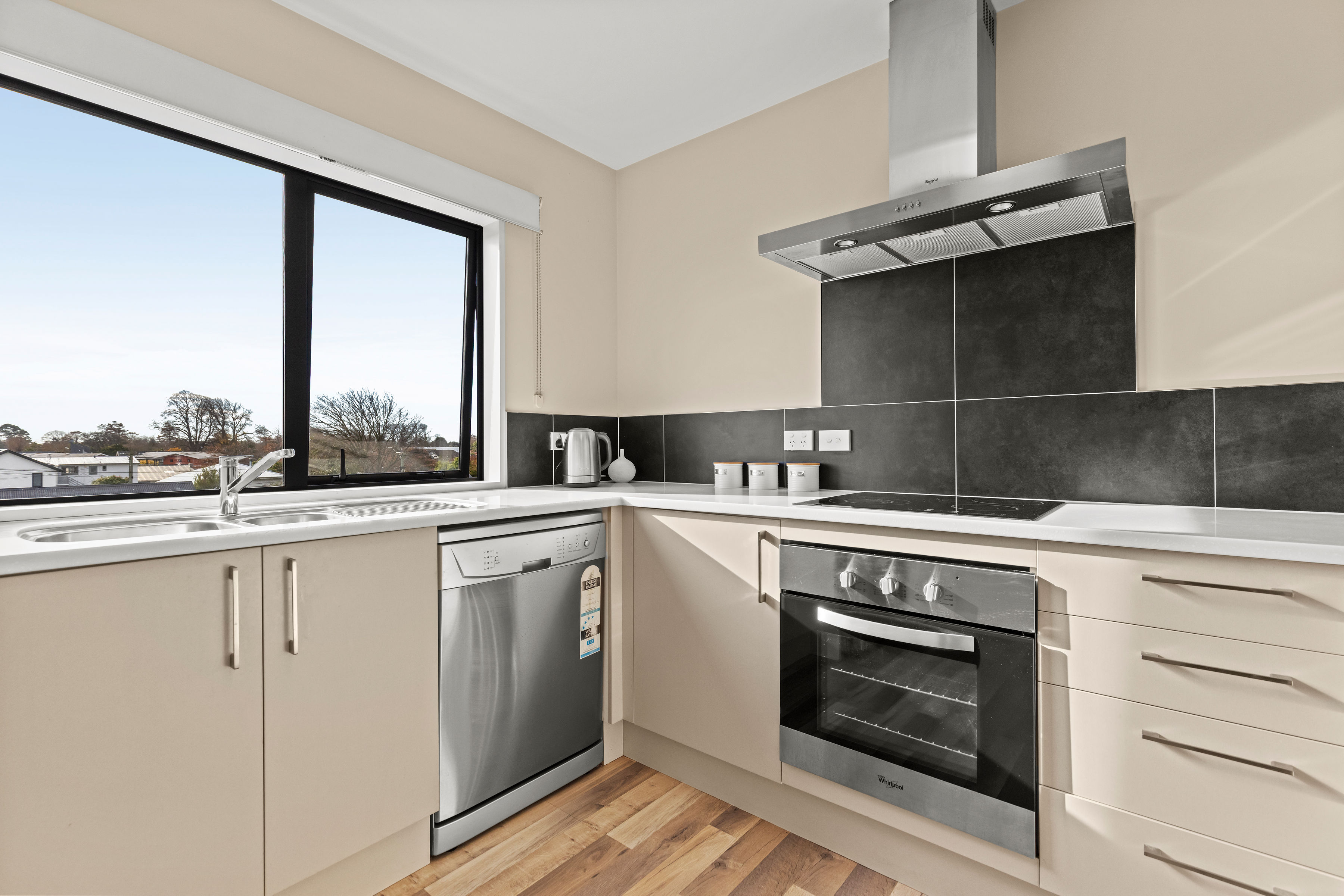 CHANGE OF PLAN — BACK TO RENTAL, property photo 4