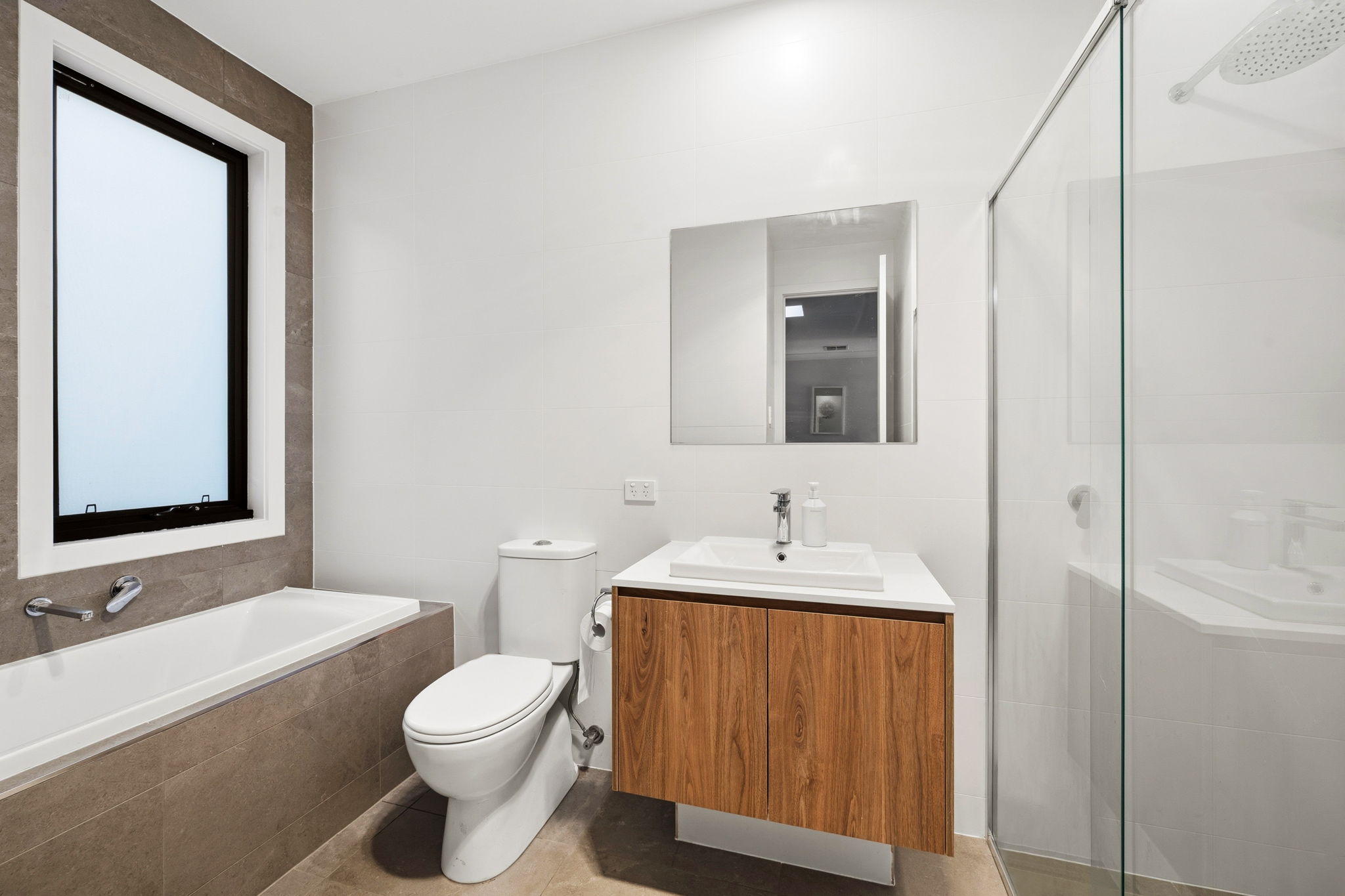 2 Lyle Court, Woodville