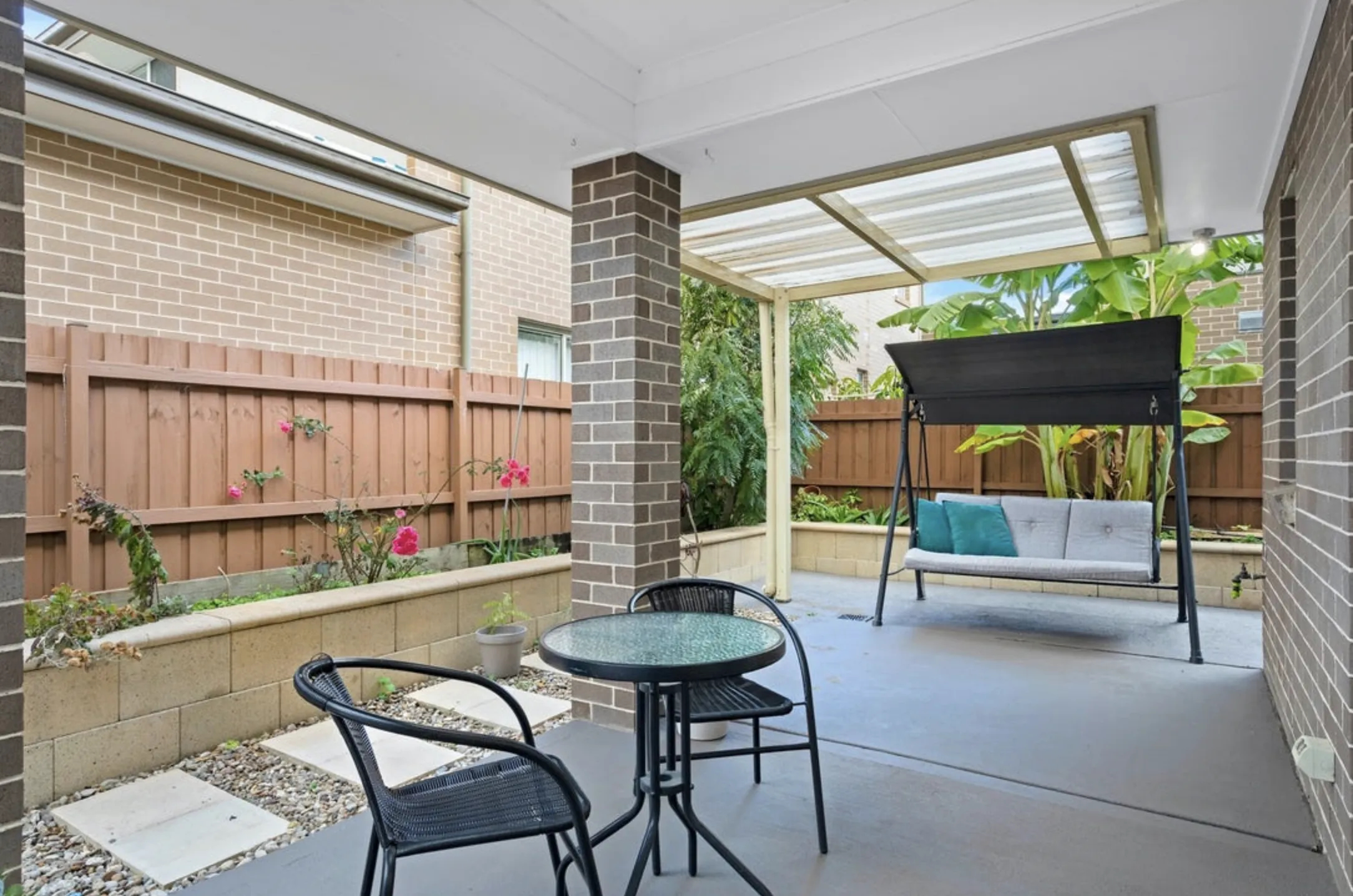 Modern Family Home in Schofields - photo 13