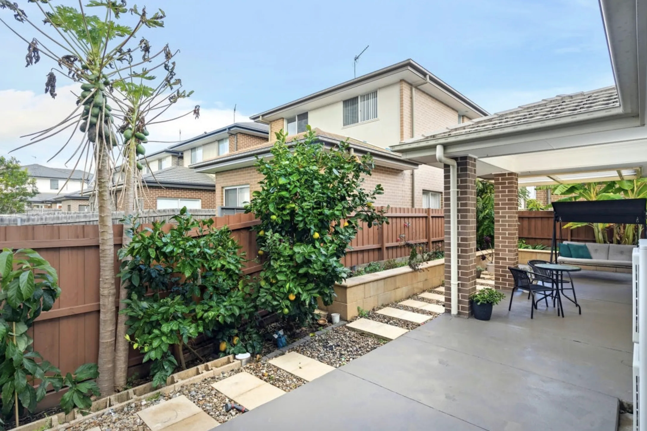 Modern Family Home in Schofields - photo 12