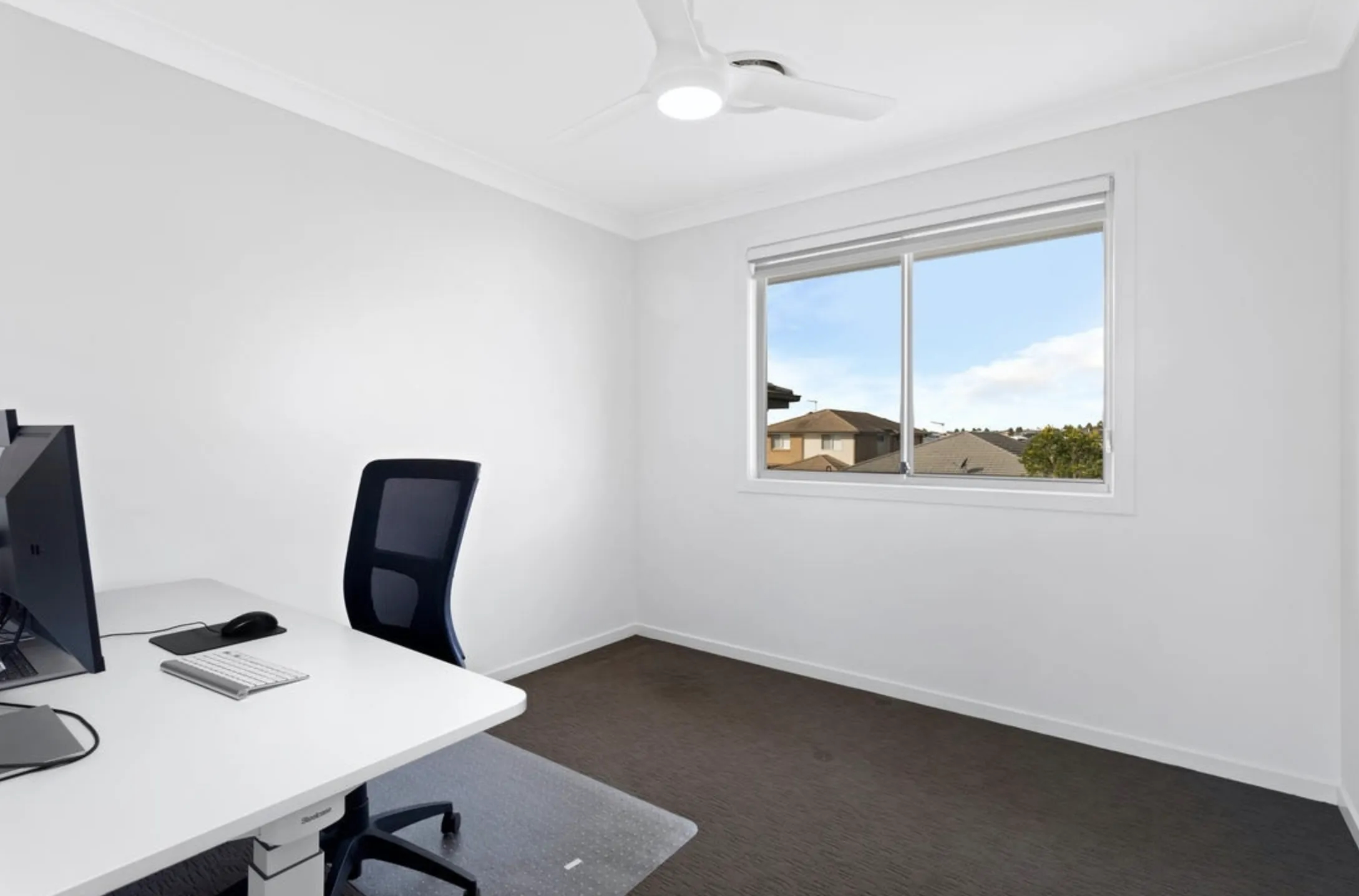 Modern Family Home in Schofields - photo 8