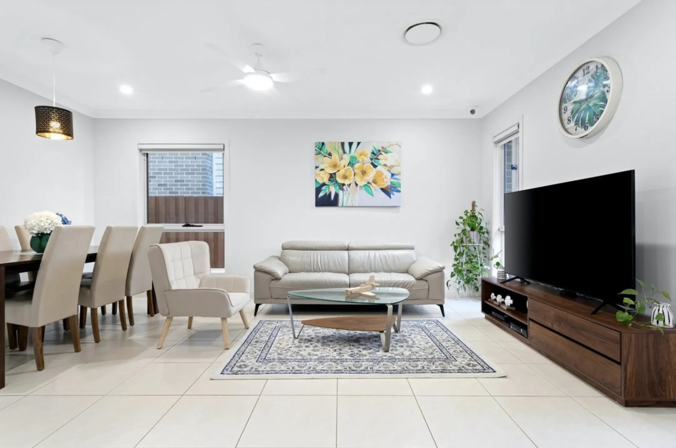 Modern Family Home in Schofields - photo 2