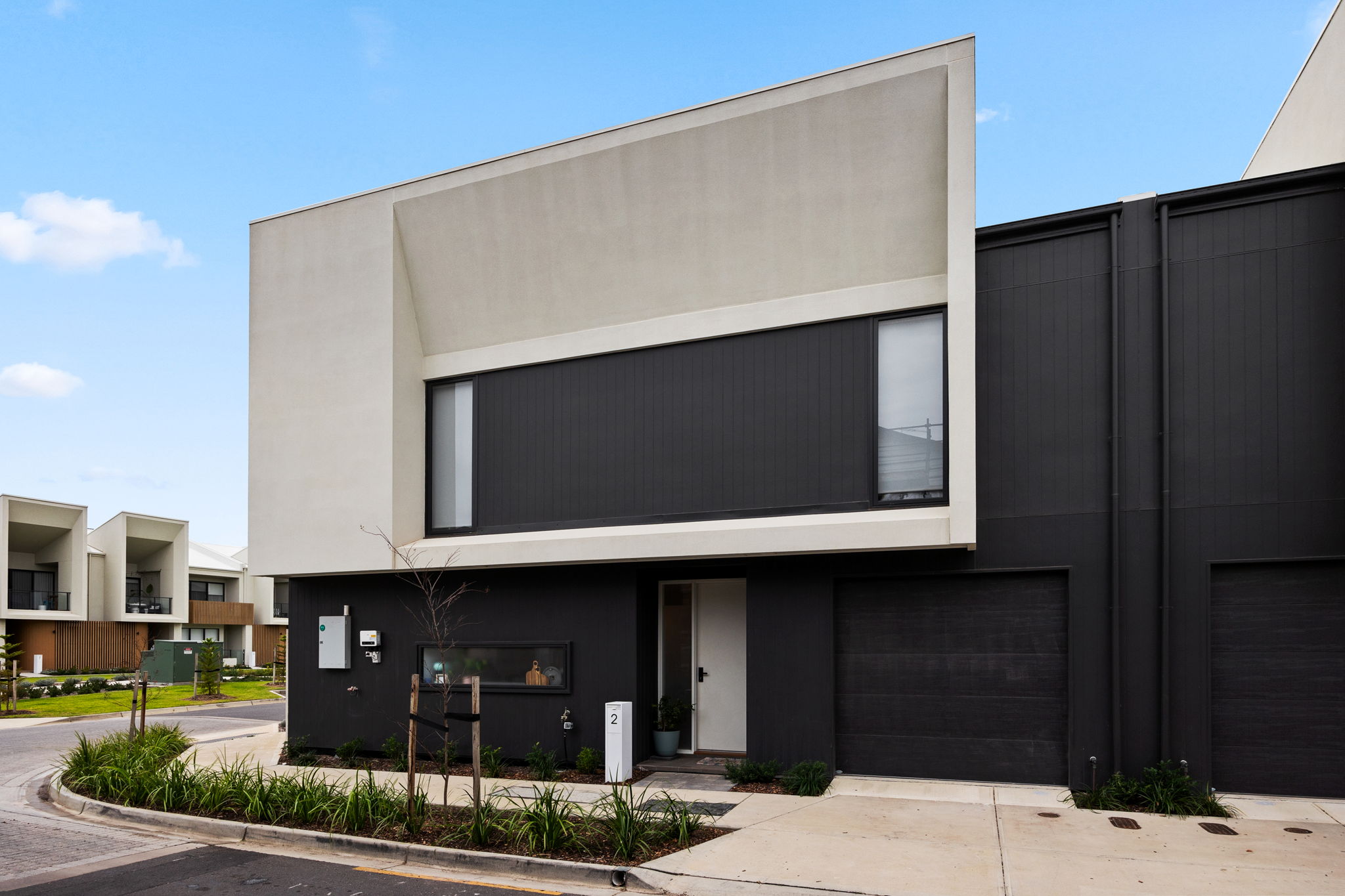 2 John Mckinna Circuit, Taperoo