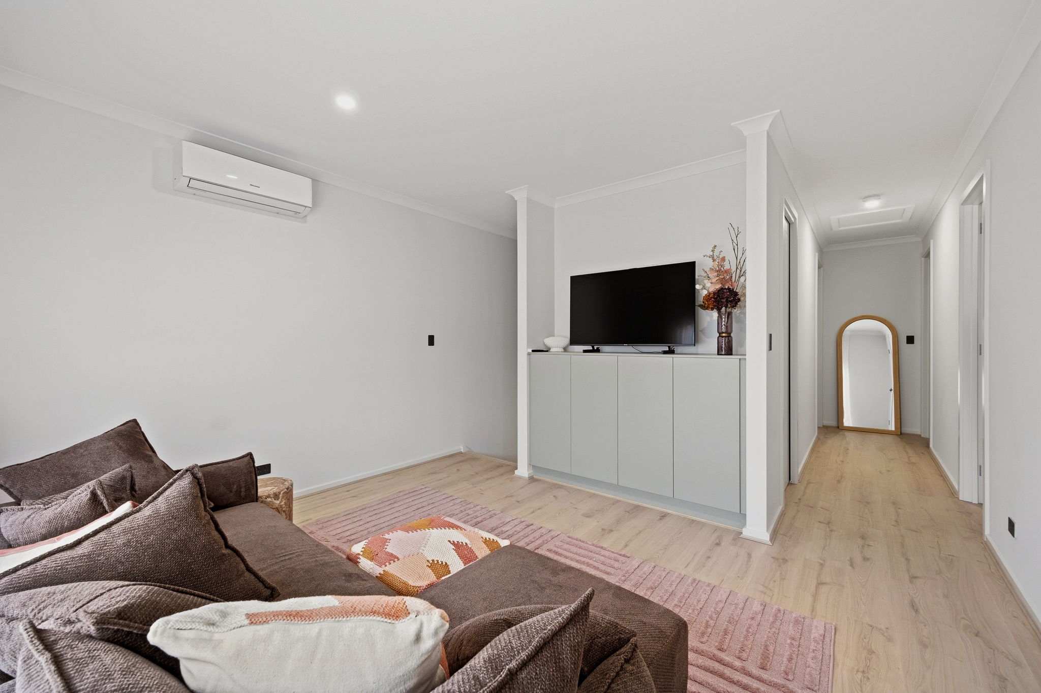 2 John Mckinna Circuit, Taperoo