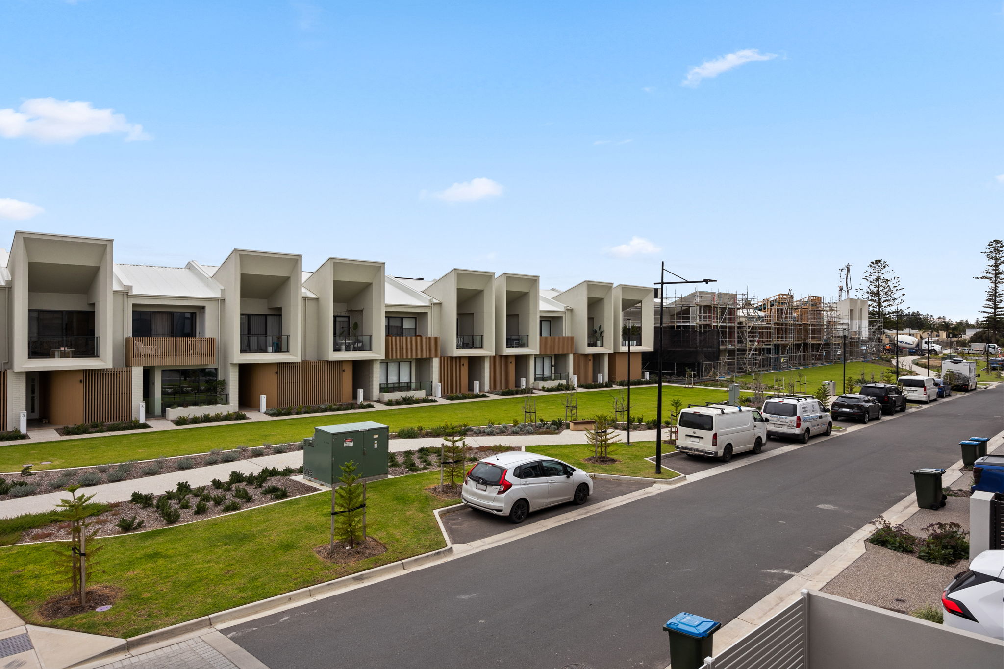 2 John Mckinna Circuit, Taperoo