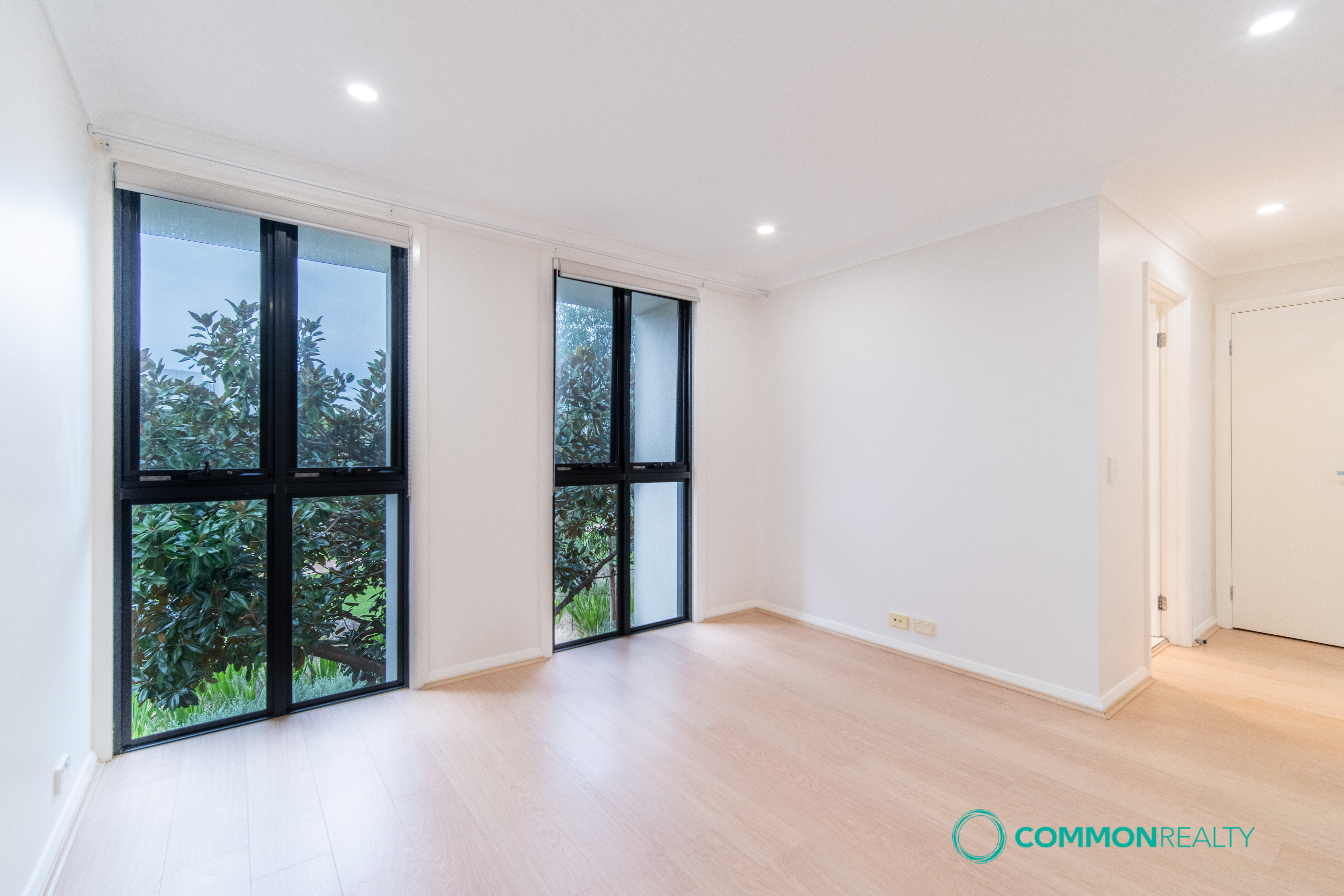 Modern 3 Bedroom Family Luxury - photo 5
