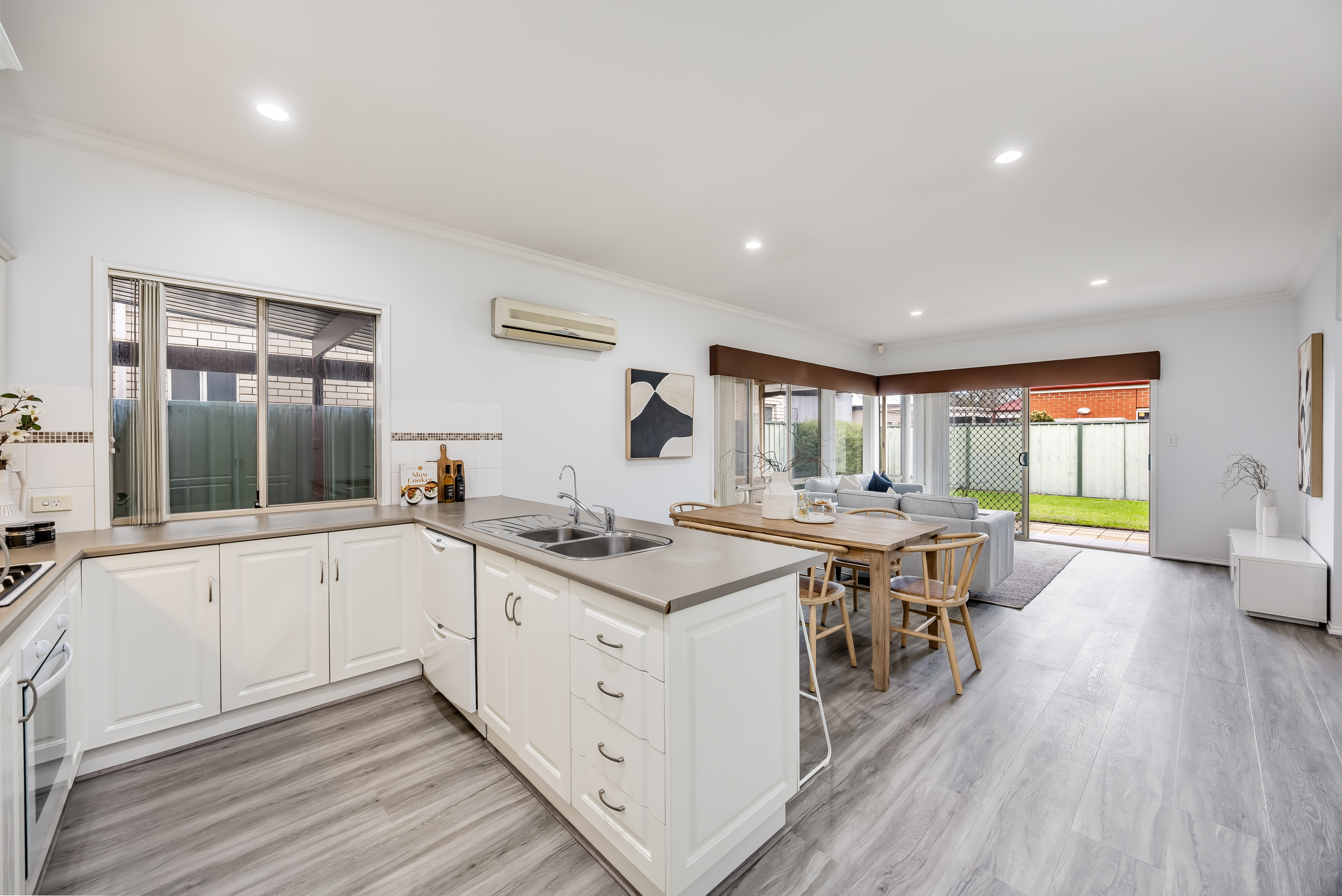 6 Heard Avenue, Mawson Lakes