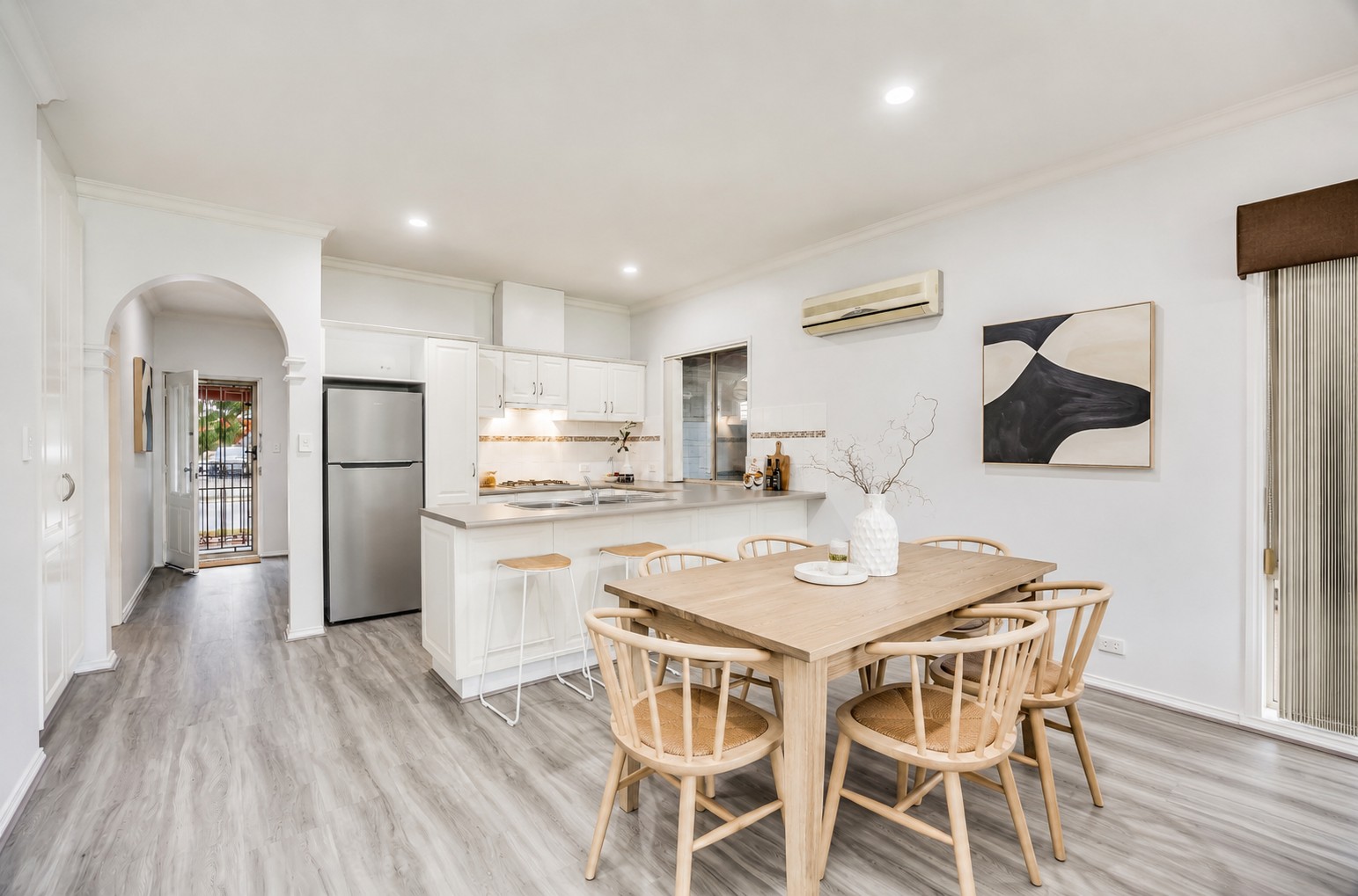 6 Heard Avenue, Mawson Lakes