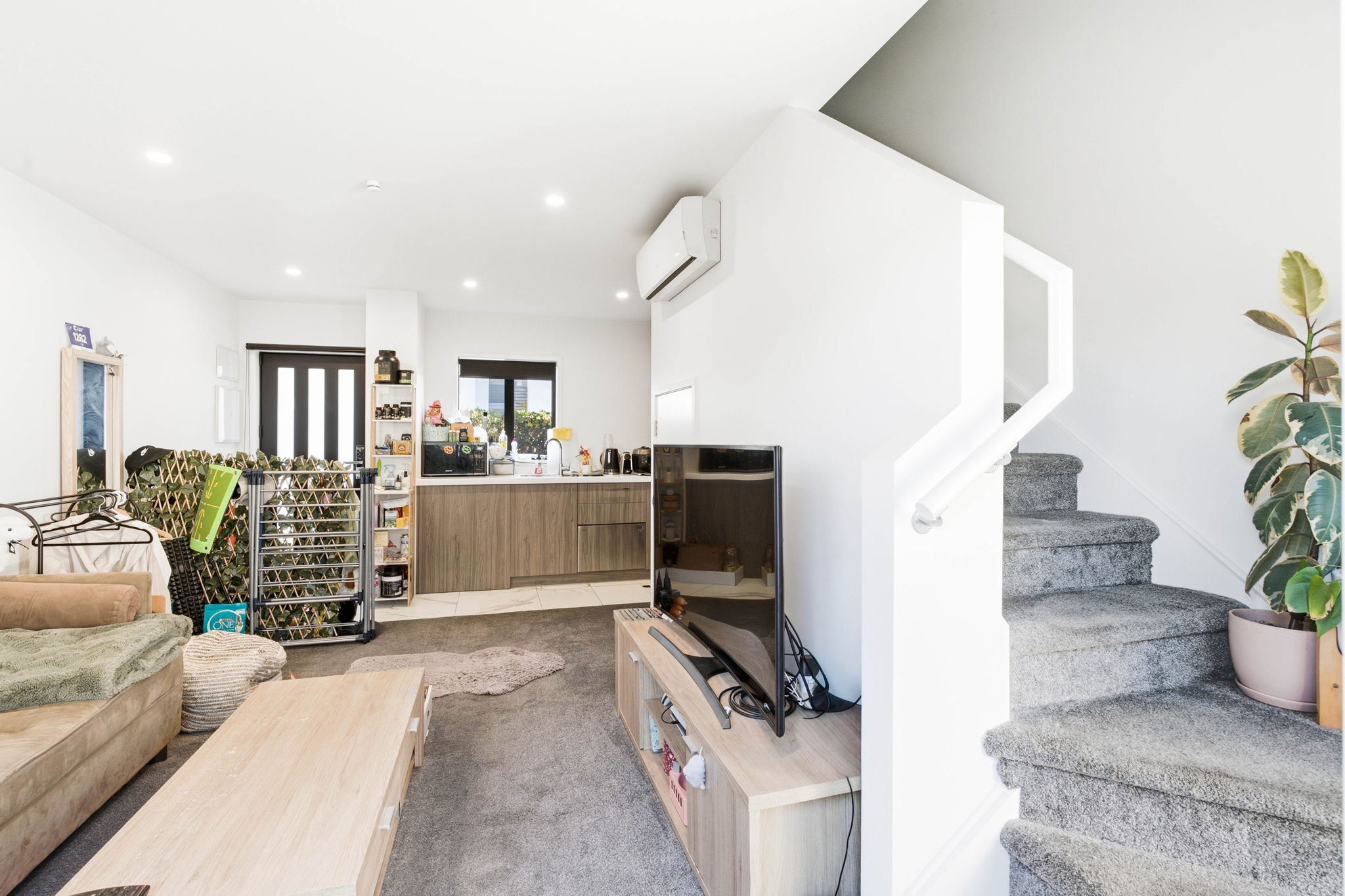 6 minute walk to One Stadium! property photo 3