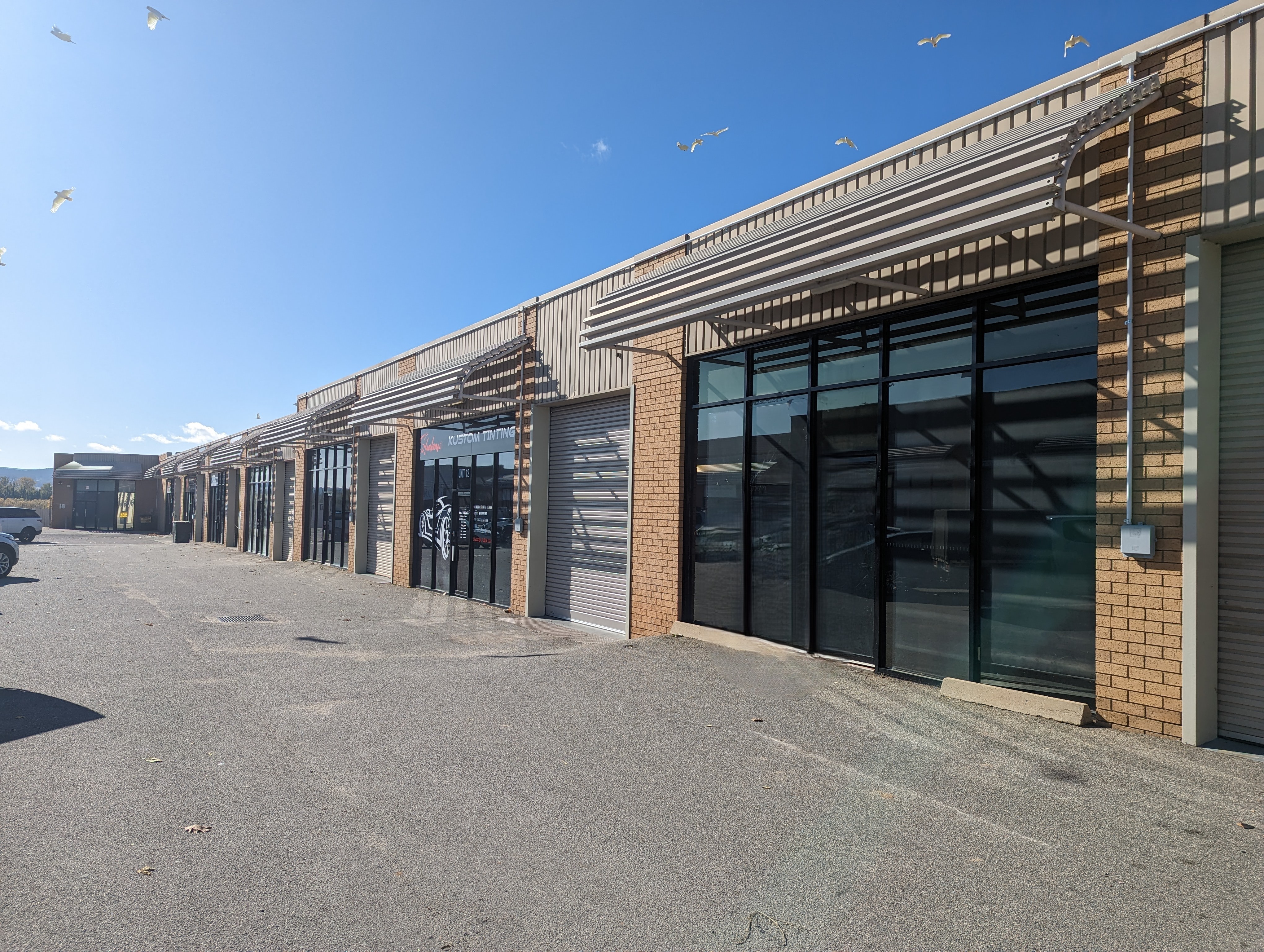 Showroom With Roller Door Access to Warehouse