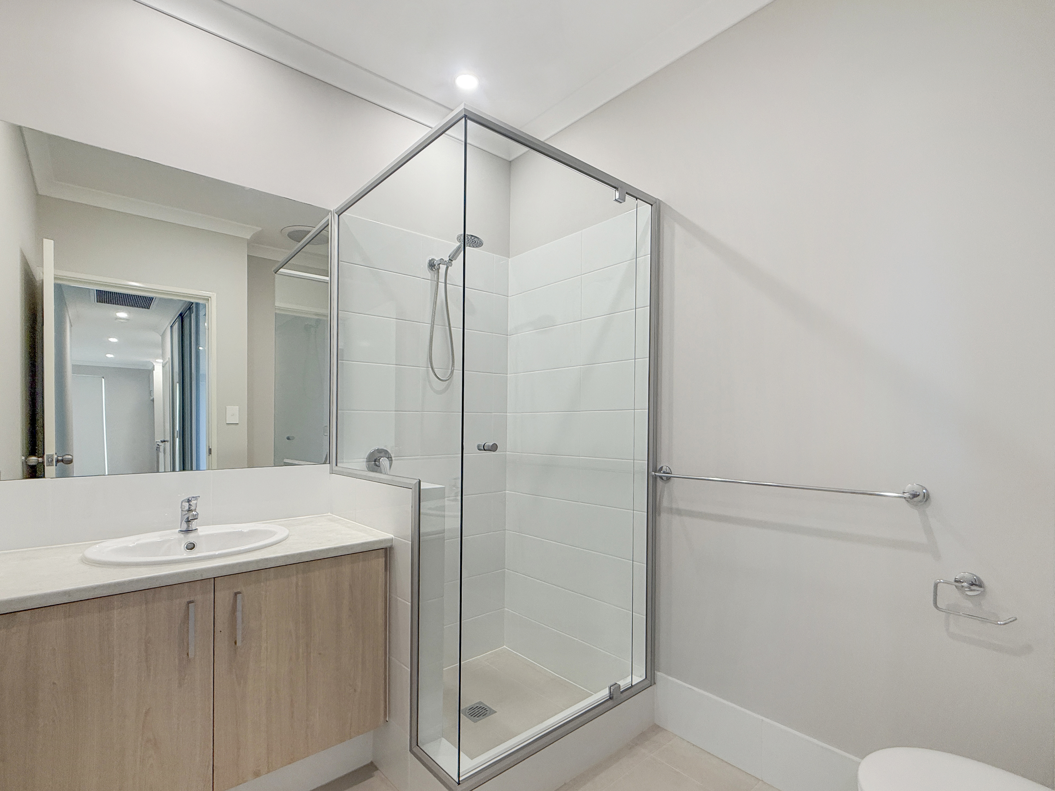 2 bed home, Ravenswood