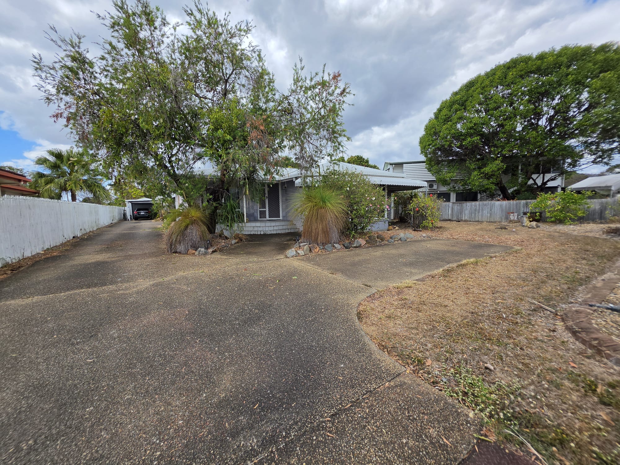 Driveway and street frontage