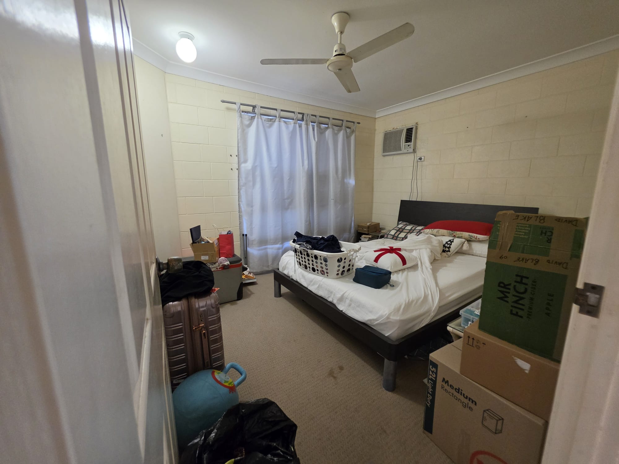 Second bedroom